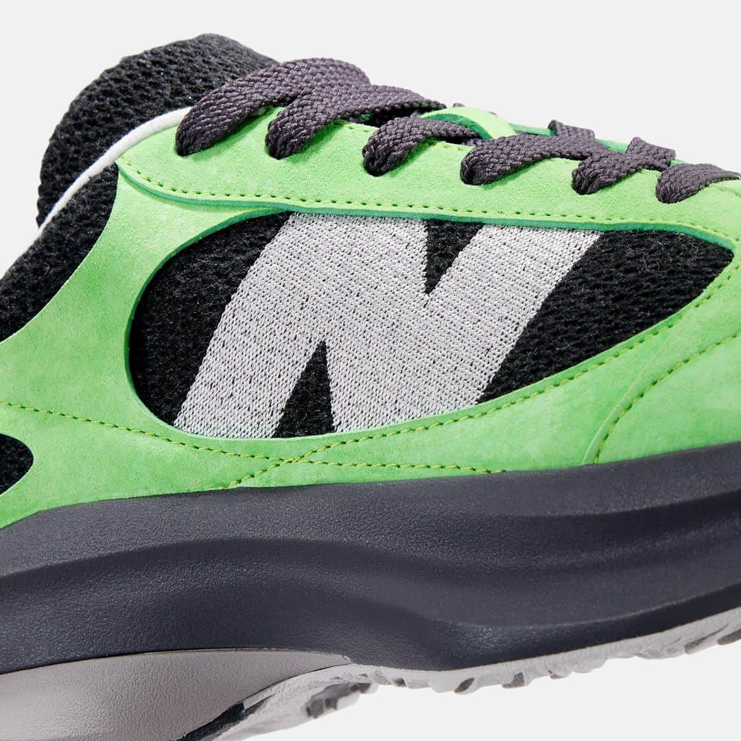 ABC-MART Grand Stageさんのインスタグラム写真 - (ABC-MART Grand StageInstagram)「・ ＜10/18　Release＞   NEW BALANCE UWRPDKOM GREEN(KOM) ￥22,000  より現代的なファッション空間に合わせて進化させるために、見慣れたものをあえて歪ませた彫刻的で近未来的なデザインで表現されたShiftedシリーズの新モデル「WRPD Runner」。ブランドを象徴するクラシカルな表情と最新テクノロジーを融合させることにより、モダンコンテンポラリーを感じさせるデザインに仕上げた。  販売店舗 ABC-MART GRAND STAGE ONLINE STORE  #abcmart #abcマート #abcgs #nb #newbalance #ニューバランス #UWRPDKOM #WRPDRunner #newbalance_lifestyle」10月13日 18時00分 - abcmart_grandstage