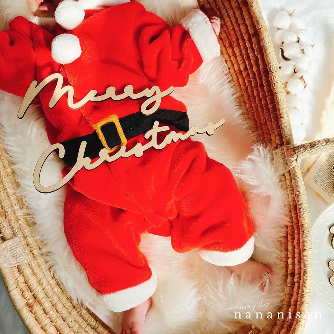 エフオーオンラインストア 子供服さんのインスタグラム写真 - (エフオーオンラインストア 子供服Instagram)「＼クリスマス雑貨の予約スタート🎄／ Nananisan様のクリスマス雑貨が予約販売スタートしました♪  1つひとつ手作りの FOオンラインストア完全オリジナルデザインのクリスマスアイテムです♡  シンプルでおしゃれなデザインなので、 どんなお洋服とも相性が良く、可愛いクリスマスフォトを撮っていただけます✨  また木製のしっかりとした素材なので 1回きりではなく長く使っていただけるアイテムです😊  クリスマスツリーや壁に飾ってクリスマスを楽しんでください♪  🏷クリスマスオーナメントセット ￥2,950(税込) #A5EE013  🏷クリスマスレターバナー ￥3,551(税込) #A5EE023  【予約期間：11/1(水)12：59まで】  ======================= 商品詳細や価格は ショッピングタグからご覧いただけます★ =======================  #foonline #apreslescours #アプレレクール #子供服 #こどもふく #ベビー服 #キッズ服 #キッズコーデ #女の子コーデ  #おしゃれキッズ #おしゃれキッズと繋がりたい #クリスマス雑貨 #オーナメント #オーナメントセット #クリスマス #クリスマスツリー #クリスマスツリー飾り付け」10月13日 18時00分 - foonline