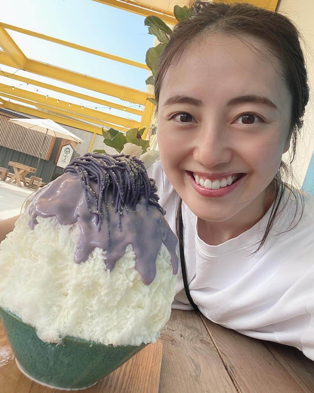 沢井美優のインスタグラム：「沢井からのお知らせです✨  明日10月14日22時から　日本テレビ 「ゼイチョー ～「払えない」にはワケがある～」  第一話出演させていただきます。 お見逃しなく✨  本日YouTubeも動画更新しました☺️ 良かったらご覧ください❣️  #沢井はかき氷です #🍧  #かき氷 #かき氷大好き  #かき氷は人を幸せにする #🧡　 　 #笑顔溢れる毎日を  #明日もきっと素敵な一日 #🍀」