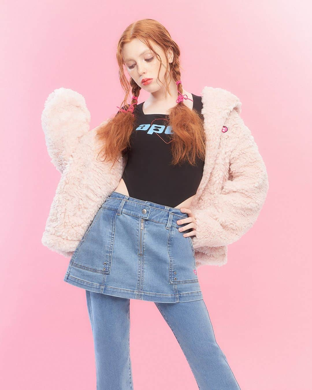 ア ベイシング エイプさんのインスタグラム写真 - (ア ベイシング エイプInstagram)「The APEE By *A BATHING APE® 2023 Fall/Winter Collection revives the rebellious Japanese Gyaru dressing style for Z-era girls. The collection includes cropped tops, ultra-short skirts, platform boots, and leg warmers, all with a playful vintage interpretation of beloved hearts and wild camo patterns, maintaining the Y2K aesthetic.  #abathingape #bape #apee」10月13日 18時01分 - bape_japan