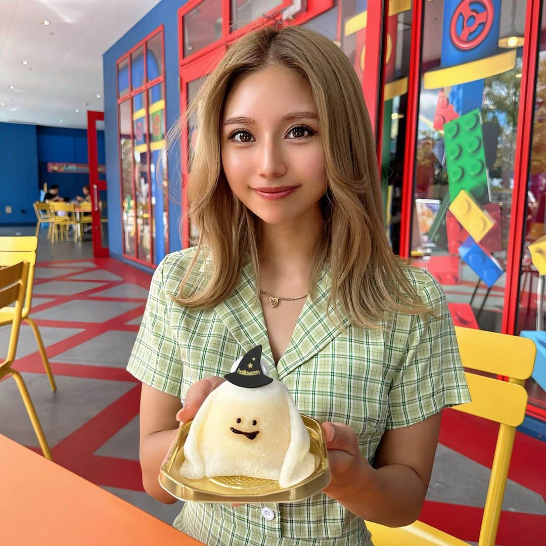 なーちゃんさんのインスタグラム写真 - (なーちゃんInstagram)「・ レゴランド期間限定のゴーストババロアケーキ👻🧁 可愛いし甘くて美味しかったよ😋💕 ・ ・ ・ #レゴランド #名古屋グルメ #名古屋 #ババロア #スイーツ #ケーキ」10月13日 18時04分 - nanasan_gram7