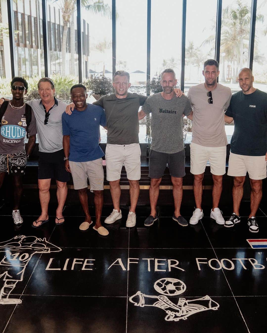 マールテン・ステケレンブルフさんのインスタグラム写真 - (マールテン・ステケレンブルフInstagram)「Amazing trip with @lifeafterfootballofficial in Oman with some old friends!   #experienceoman🇴🇲 #alilahinubay #lifeafterfootball」10月13日 18時20分 - maartenstekelenburg