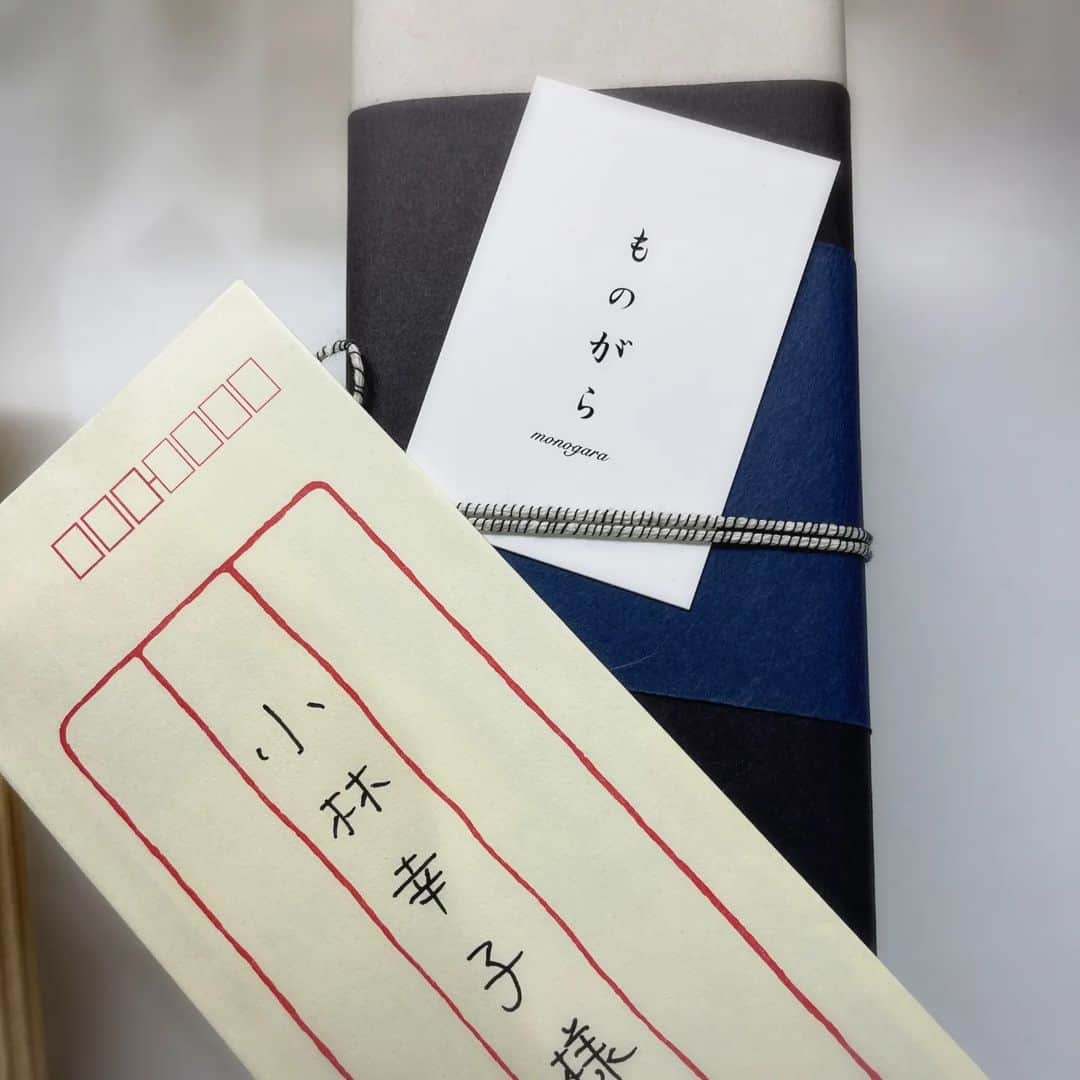 小林幸子さんのインスタグラム写真 - (小林幸子Instagram)「京都鴨川音楽祭にて、なんと京都芸術大学の副学長の小山薫堂さんから素敵なプレゼントを頂きました✨  副学長だったの、知りませんでした💦  私がワインを作ったことを知ってくださって、  これで幸子さんのワイン🍷を飲んで下さいね✨  とプレゼントして頂きました。 お友達の田崎真也さんのデザインだそうです💕  お会いできなかったのが、残念‼️  お手紙とプレゼント、有難うございました‼️  #sachikokobayashi  #小林幸子  #京都鴨川音楽祭  #京都芸術大学  #副学長  #小山薫堂さん  #素敵なワイングラス  #ありがとうございます」10月13日 18時32分 - kobayashi_sachiko_5884