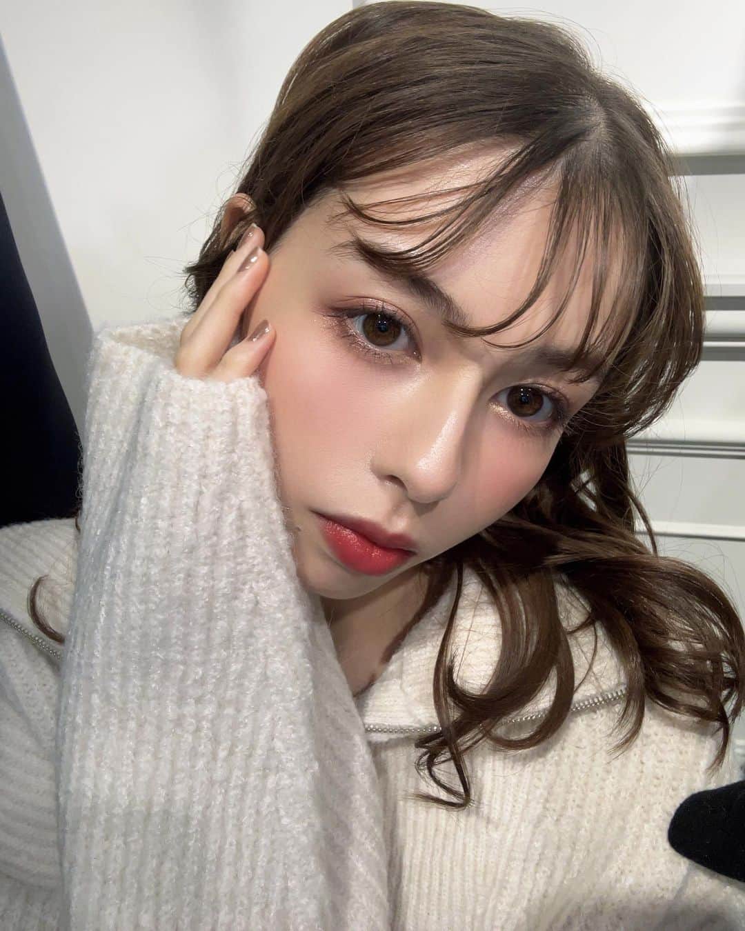 のインスタグラム：「年々自撮りが下手になってる気がする😓  #ロイヤルパーティー #royalparty #オフショット #モデル #03」