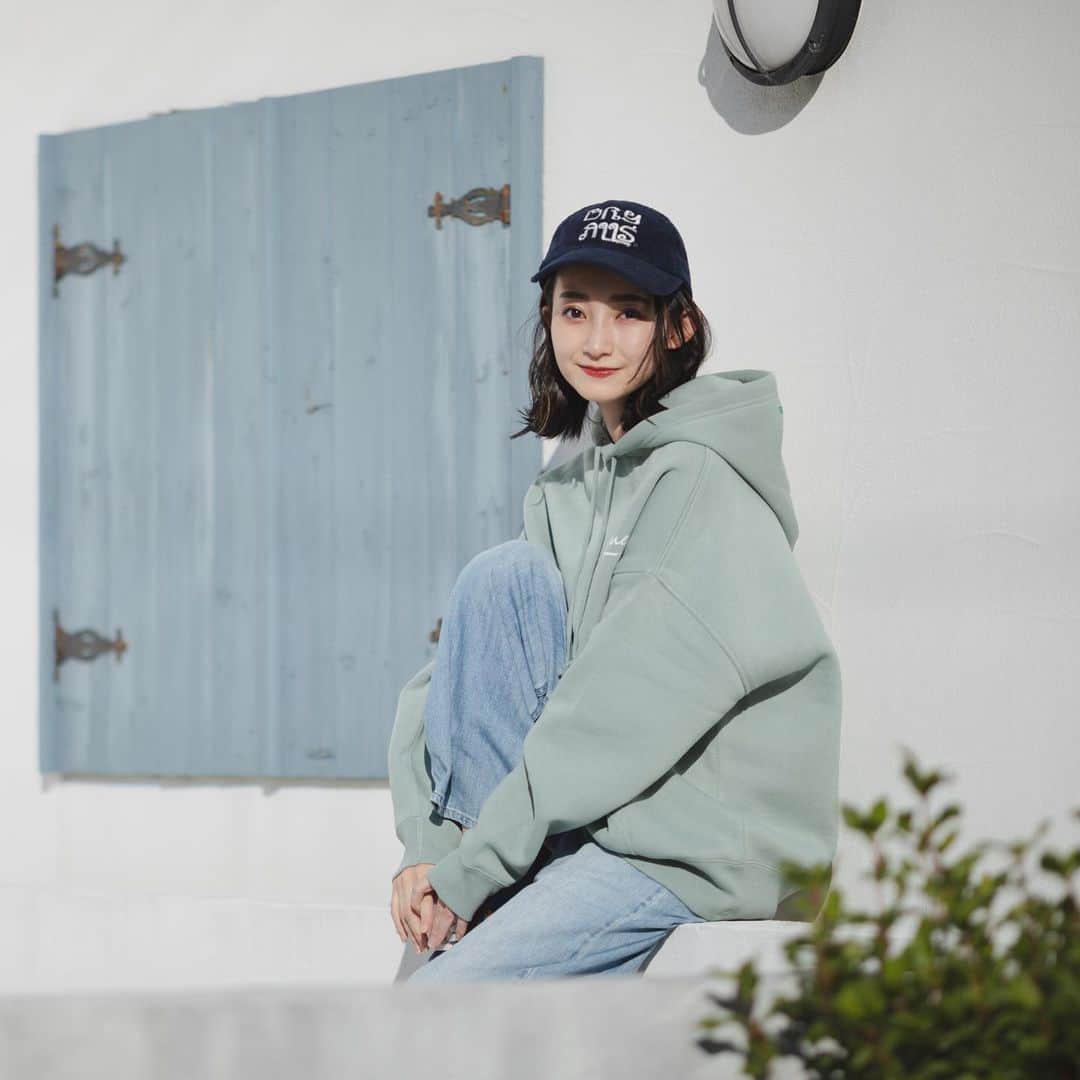 梅村奈央のインスタグラム：「@maisonlabo_apparel のモデルをさせていただきました👚初期費用0円でアパレルが始められますよ〜💕在庫リスクもなく、売れた分だけお支払いだなんてすごく画期的✨興味ある方はぜひ！！！ #maisonlabo  (実もナレーションも私がやってるんだなぁ😏 刮目せよっ！！！笑) https://maisonlabo.jp/」