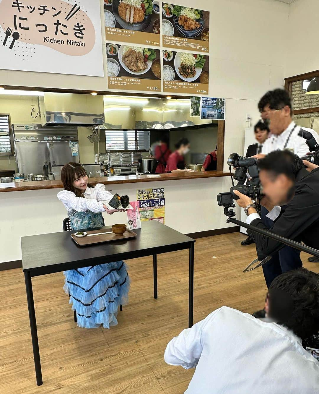 もえのあずきさんのインスタグラム写真 - (もえのあずきInstagram)「🤍福島県相馬市🤍 もえあず米🌾の発売まであと少し！ 道の駅そうまで販売するよ🥰 10/21のバスツアーではもえあずがレジも担当するから、会いにきてね🫶🏻 https://onl.bz/2pJtTcD ↑ストーリーからも飛べるよ🤍  #もえあずin相馬市 #福島県相馬市 #福島観光 #pr #もえあず #相馬市観光協会」10月13日 18時49分 - moeazukitty