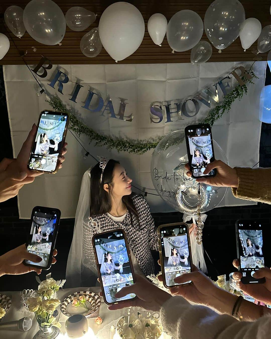 COCO さんのインスタグラム写真 - (COCO Instagram)「first ever bridal shower that I threw for a close friend.. 서프라이즈 완전 성공! ..잘가🫶🏻🤍」10月13日 18時51分 - rilaccoco