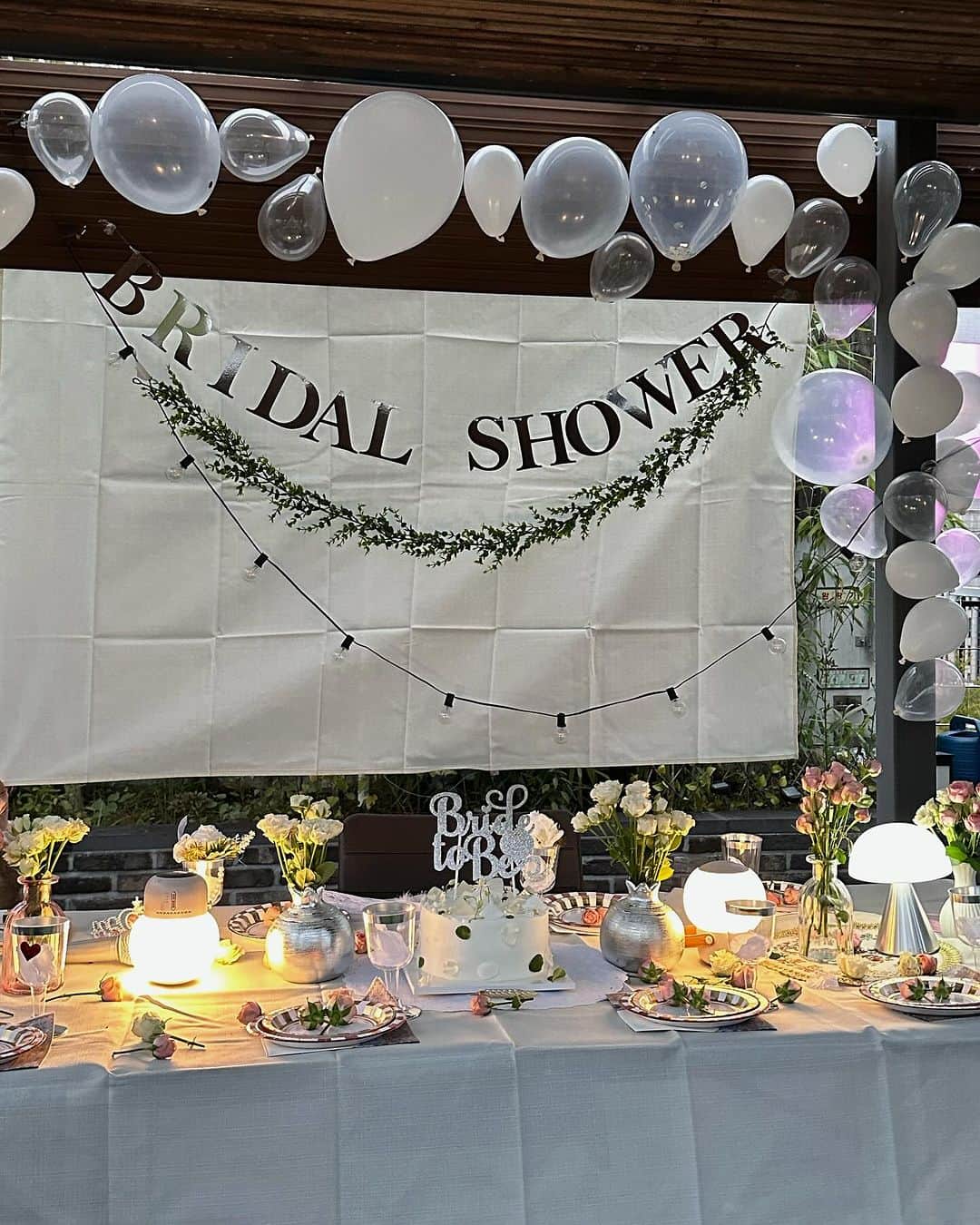 COCO さんのインスタグラム写真 - (COCO Instagram)「first ever bridal shower that I threw for a close friend.. 서프라이즈 완전 성공! ..잘가🫶🏻🤍」10月13日 18時51分 - rilaccoco