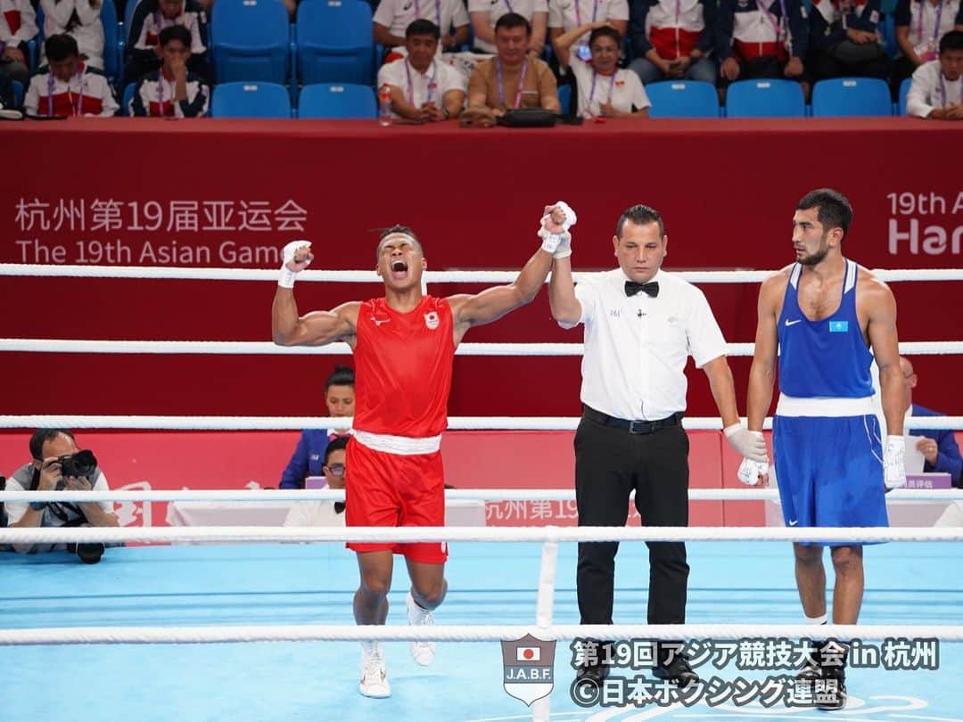 岡澤セオンのインスタグラム：「. CROWNED CLOWN🤡👑  アジア競技大会で優勝してパリ五輪内定しました！  応援ありがとうございました。」