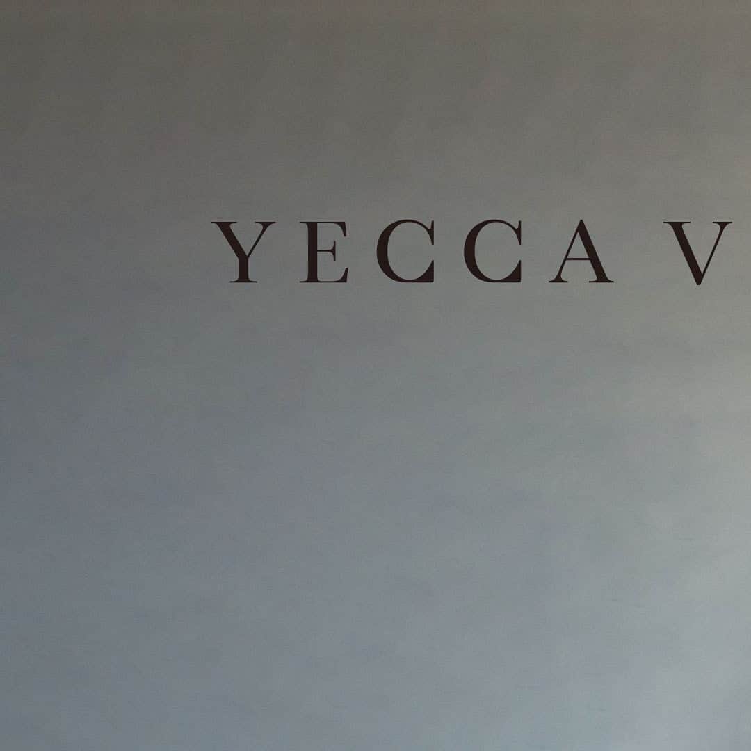 イェッカヴェッカさんのインスタグラム写真 - (イェッカヴェッカInstagram)「YECCA VECCA 2023 Winter  --- Sensual Classic ---  英国調をイメージさせるクラシカルなムードをベースに 女性らしさを引き立たせる素材感をMIX。 センシュアルなトレンド要素を加えた 都会的な冬のリアルクローズをお届けします。  -----------------------  #yeccavecca #イェッカヴェッカ #stripeclub #fashion #ファッション #2023winter #2023aw」10月13日 19時01分 - yeccavecca