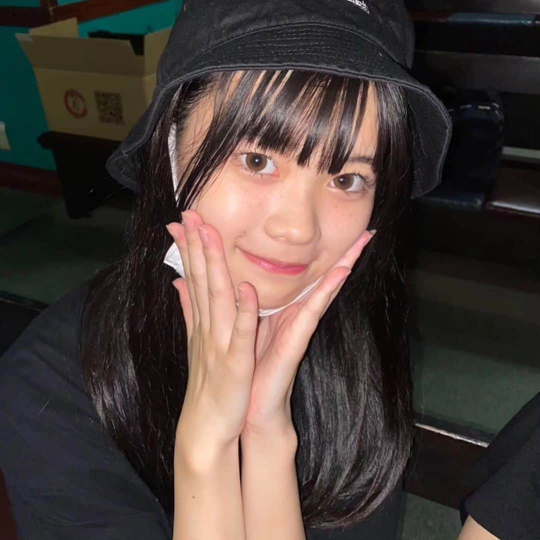 畠山希美のインスタグラム：「1枚目はマネージャーさんのスマホで撮ってもらいました！画質よき。2枚目はいつも通り😙」