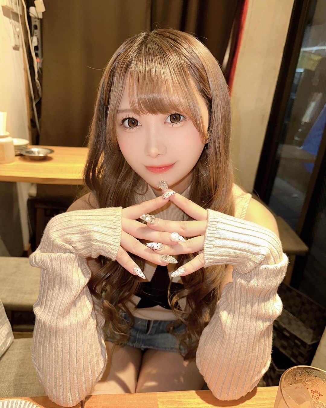 佐藤くるみのインスタグラム：「私と一緒ならどこでも楽しいよ！！  #photography #cosplay #cosplayer #cosplaygirl #selfie #japanese #歌舞伎町 #新宿 #ミナミ #コンカフェ #コンセプトカフェ #舞々悪魔 #メイドカフェ  #自撮り #せるふぃー  #コンカフェ嬢 #コンカフェ店員 #アイドル #地下アイドル #コスプレ #コスプレイヤー」