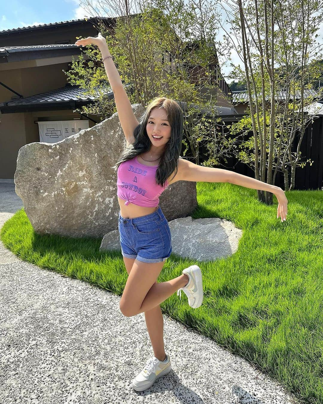 渡辺加和さんのインスタグラム写真 - (渡辺加和Instagram)「今夜のYouTubeは🏕️ 千葉県にあるリゾートホテル&グランピング 五氣里 @itsukiri_official さんへみんなでおじゃましてきました💕💕  最高に贅沢がそろってるグランピング施設なので、感想はYouTubeのコメント欄に書いてねっ📝🥺 https://youtu.be/Som9P12rPY4  ファミリー、大人数の友達、カップルにもおすすめすぎるのだーっ‼️😍  #五氣里 #itsukiri #グランピング #cyberjapan #cyberjapandancers #サイバージャパンダンサーズ #かずへー #グラへー」10月13日 19時31分 - watanabekazue