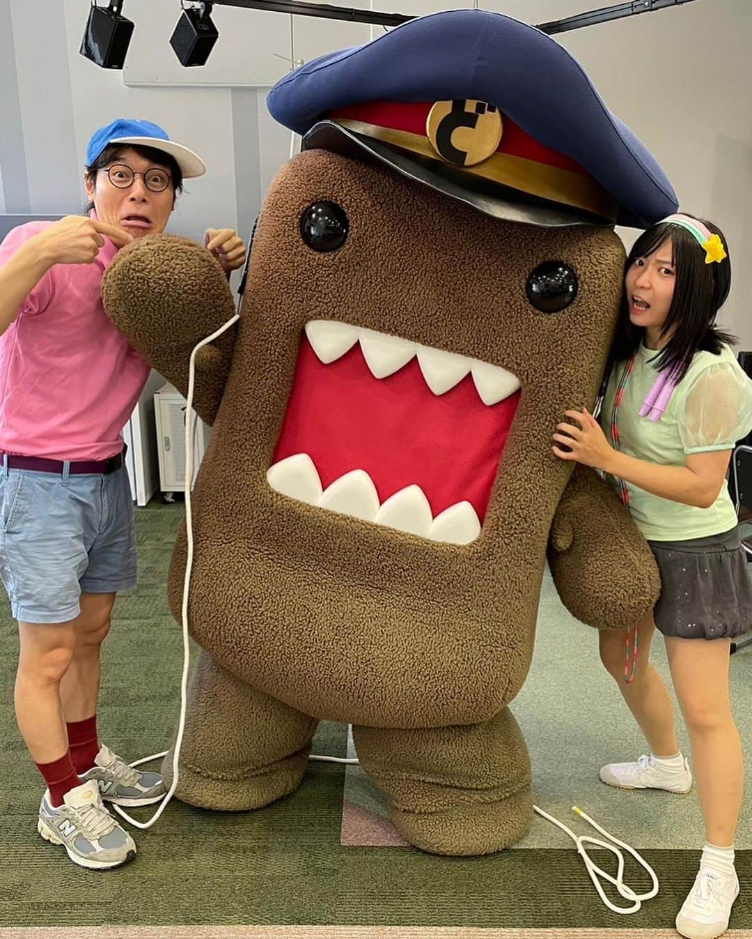 にゃんこスターさんのインスタグラム写真 - (にゃんこスターInstagram)「ラジオの聴き逃し配信あります！  今日出演したNHKラジオ「ひるどき！さいたま〜ず」こちらのURLから1週間聴けます！  NHKの生放送ということで言っちゃいけないことに気をつけようと心の3分の1くらいを常温に保ちながらも楽しくおしゃべりしてきました！  コンビのスタートライン的な話から、埼玉の話、未来の話もしました！ よかったら聴いてくださいです！  ▶️https://www.nhk.or.jp/radio/player/ondemand.html?p=2825_01_3894323  #にゃんこスター　 #アンゴラ村長  #NHKラジオ #nhkさいたま  #ひるどきさいたまーず」10月13日 19時52分 - nyanco_star_pu_pu_mu