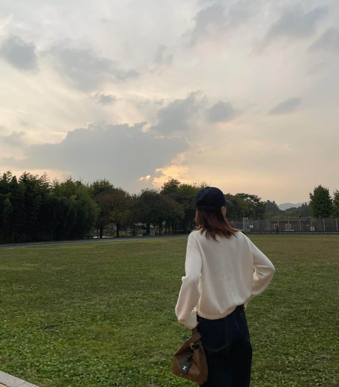 ナヨンさんのインスタグラム写真 - (ナヨンInstagram)「#광고 🍂🍂🍂 @louisvuitton @nicolasghesquiere #LVPrefall23 #LouisVuitton」10月13日 20時00分 - nayeonyny