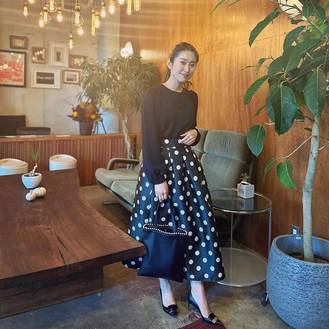 木本史子さんのインスタグラム写真 - (木本史子Instagram)「⁡ ⁡ ⁡ My fashion‪🫶🏻 ⁡ ⁡ ドットスカート＆トップス ⁡ ⁡ 明日14日12時～ 発売します♥️♥️♥️ ⁡ ⁡ @fleuraccesories  ⁡ ⁡ ⁡ ⁡ ⁡ ⁡ ⁡ ⁡ ⁡ ⁡ ⁡ ⁡ ⁡ ⁡ #coordinate #コーディネート  #outfit #fashion #fashionista  #ママ #ママコーデ #ファッション #京都 #kyoto #2児ママ #5歳児ママ #12歳児ママ  ⁡ キャプションを入力…」10月13日 20時13分 - chikakokimoto