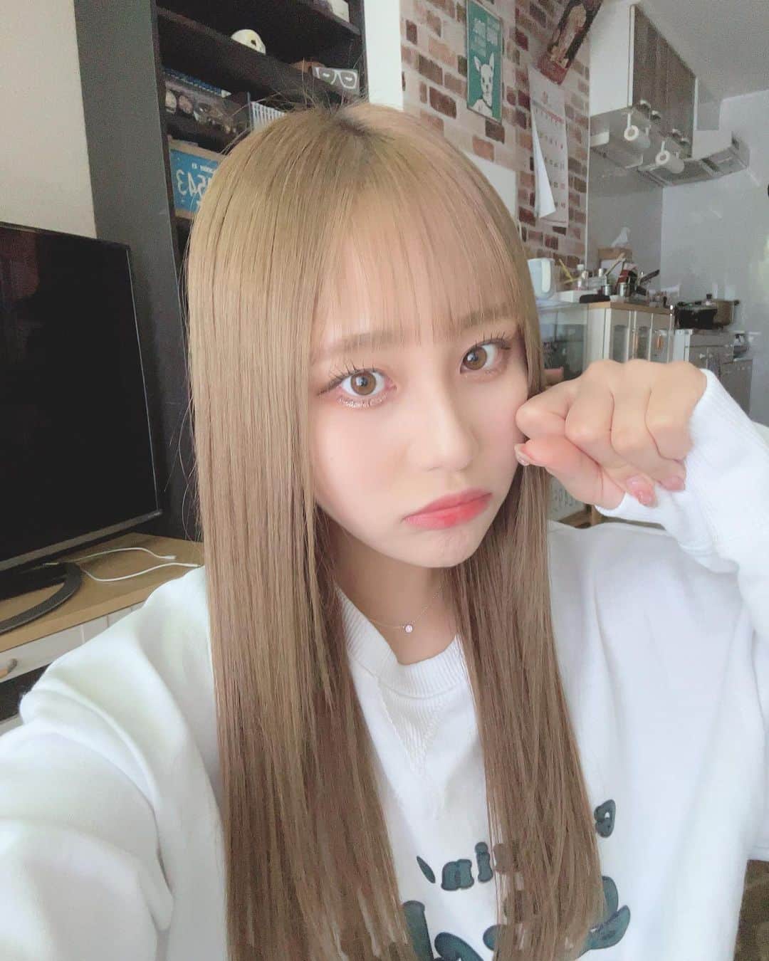 みぃらぁんのインスタグラム：「前髪切ったちゃむ！」