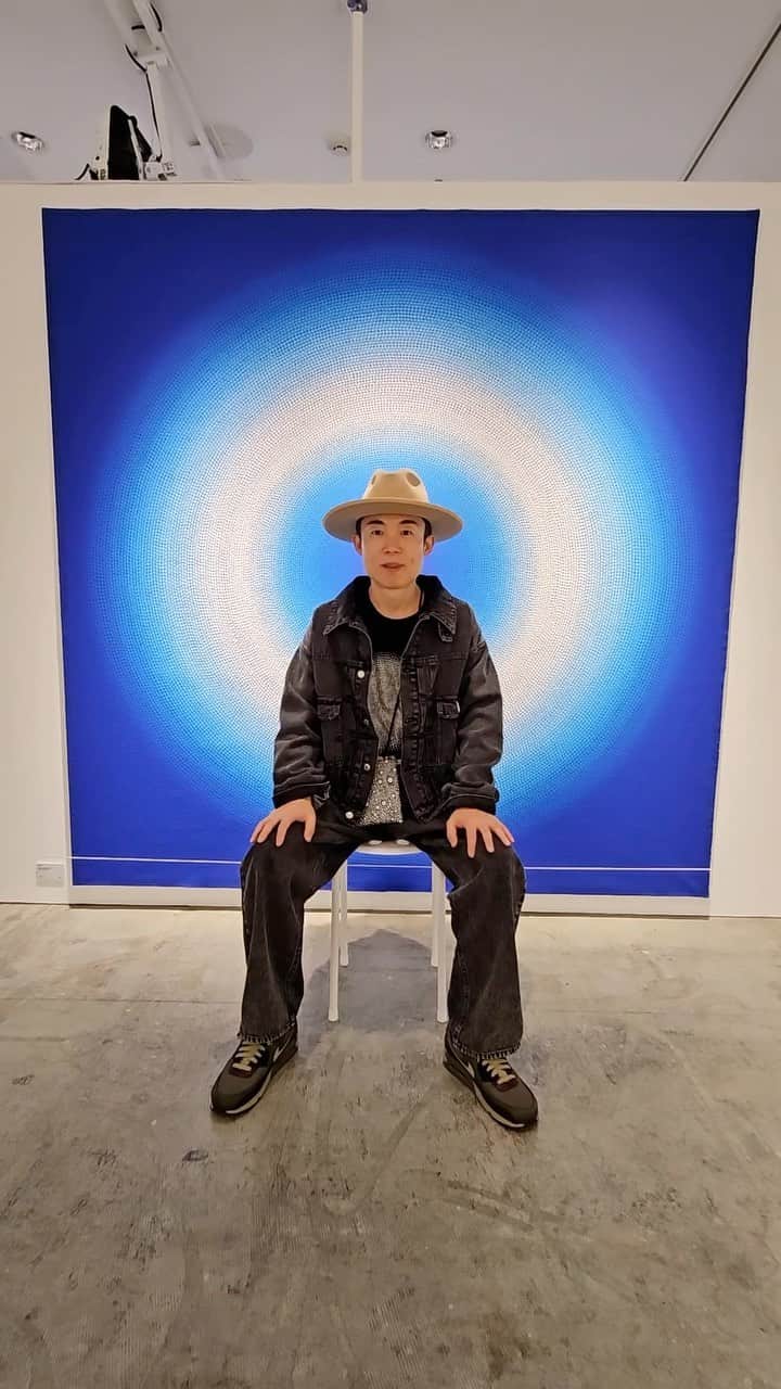 のインスタグラム：「・ 【PARCO GALLERY(名古屋PARCO 西館6F）】 GOMA EXHIBITION 「ひかりの地図」   PARCO GALLERY(西館6F)にて2023年10月 7 日(土) より 、  ディジュリドゥ奏者でアーティストのGOMA 氏による展覧会 GOMA EXHIBITON 「ひかりの地図」を開催。  2022年9月に東京・渋谷 PARCO 、2023年3月に大阪・心斎橋PARCOにて開催した本展。 GOMA氏の個展としては初の名古屋開催となります。  本展では名古屋会場からの新作を含む原画約40点を展示、 先着にて作品販売を行います。  会場では、展覧会開催を記念したオリジナルグッズも販売予定。 追加 詳細情報は展覧会公式 HP:＜art.parco.jp＞ にて 随時発表します。  ■会期  2023年10月7日(土)‐10月22日(日) 10:00～21:00(最終日は18:00閉場/入場は閉場30分前まで)     ■会場  PARCO GALLERY(名古屋PARCO 西館6F）     ■入場料  一般500円(税込)　  ※小学生以下無料     〈入場料無料〉 ・「PARCOポイント プレミアムステージ」ご本人様のみ無料 ・「大丸・松坂屋お買い物ご優待カード」ご持参者様と同伴者１名様まで無料 ・「パルコお買い物ご優待カード」ご持参者様と同伴者１名様まで無料  〈入場料半額〉 ・「PARCOポイント レギュラーステージ」ご本人様のみ半額     ※ポケットパルコのマイページにてご自身のランクをご提示ください  ※他割引サービスとの併用不可     ※感染症拡大防止等の観点から営業日時の変更、入場者数の制限及び休業となる場合がございます。ご来場の際は名古屋PARCO公式サイトをご確認ください。  ※企画内容は予告なく変更になる可能性がございます。  #goma #goma展  #名古屋パルコ  #ひかりの地図  #名古屋ギャラリー #nagoyaart」