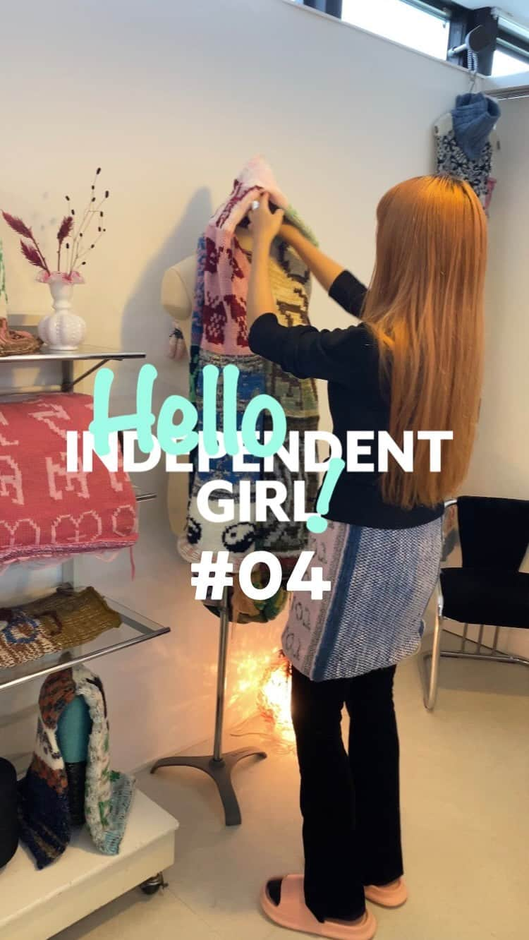 Perkmagazineのインスタグラム：「Hello,INDEPENDENT GIRL！ #04 maro “INDEPENDENT GIRL”のもとに足を運び、彼女たちのスタイルに欠かせないアイテムや、それぞれのアイデンティティについて話してもらうInstagramの連載コンテンツ🤍 第4回目は〈LOVE it ONCE MORE〉デザイナーのmaroさんです🧣  maro / 〈LOVE it ONCE MORE〉Designer @maro_kuratani @loveitoncemore_official  FILM_Maria Ito（PERK）  PERK magazine https://perk-magazine.com  #perk  #perkmagazine  #fashion #INDEPENDENTGIRL」