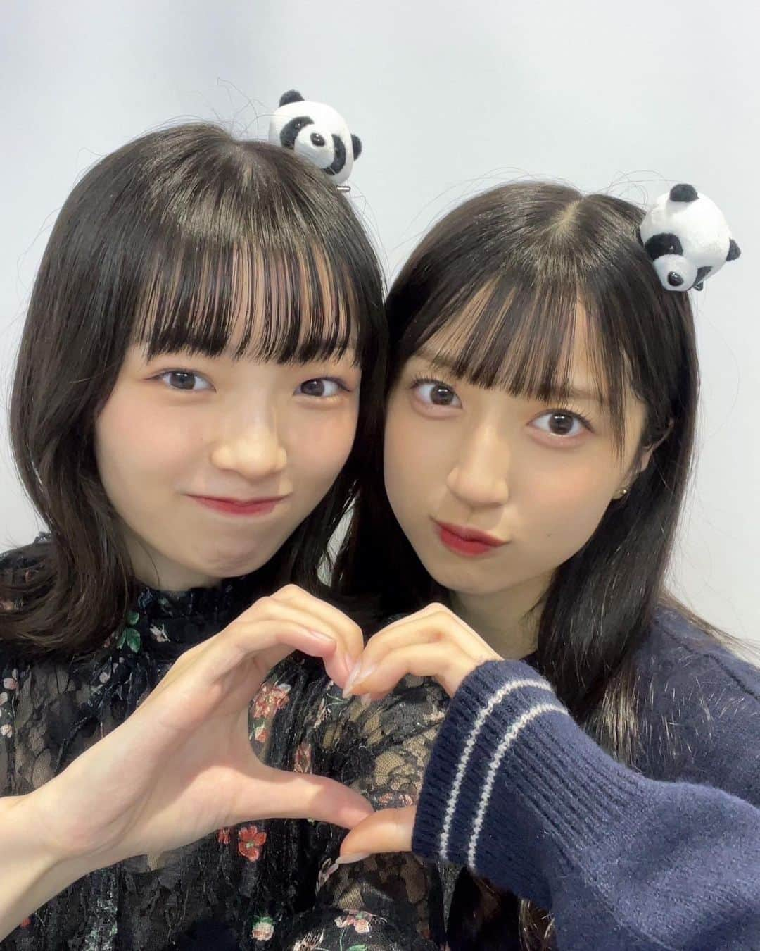 山﨑愛生のインスタグラム：「. OCHA NORMA田代すみれちゃん 一緒にお出かけ💚💜  📷 ♡すーちゃん＆愛生🐼 めっちゃ幸せ＆楽しかった♪ また一緒にお出かけしようね🥰  @ocha_norma_official  #田代すみれ ちゃん #すーちゃん #やぽしゅみ  #中華街 #横浜 #パンダさん  #モーニング娘 #モーニング娘23  #morningmusume23  #山﨑愛生 #パンダさんパワー」