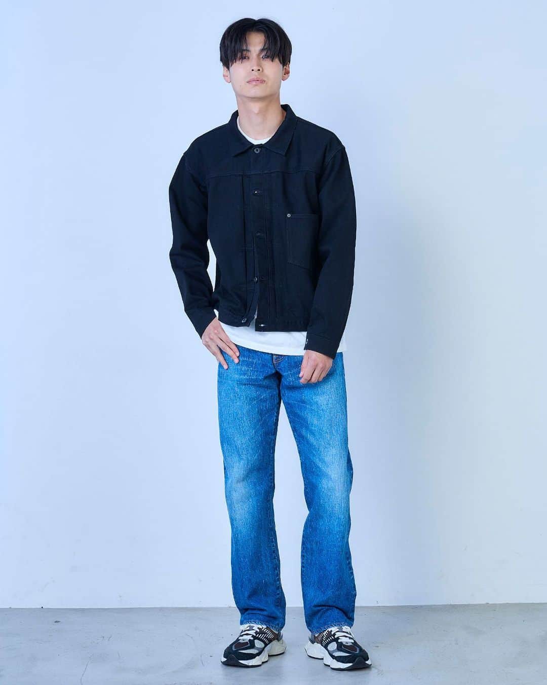 のインスタグラム：「.  JAPAN BLUE JEANS 2023 Autumn & Winter Collection  OUTER Classic Denim Jacket / 14oz Black Selvedge Denim  BOTTMS J501 Loose Model 14.8oz America Cotton Selvedge Denim Aging Wash  その他　参考商品　  @denimlabo_web   #japanblue #japanbluejeans #kojima #Kurashiki #okayama #denim #indigo #aging #madeinjapan #madeinokayama #blackdenim #denimjacket   #ジャパンブルー  #ジャパンブルージーンズ #児島 #倉敷 #岡山 #日本製 #ブラックデニム #gジャン」