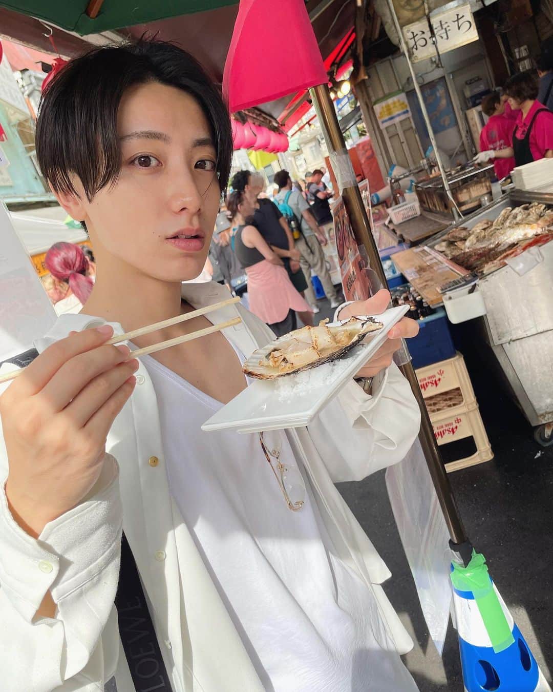 小西詠斗のインスタグラム：「最近の趣味は築地へ行くことです🐟」
