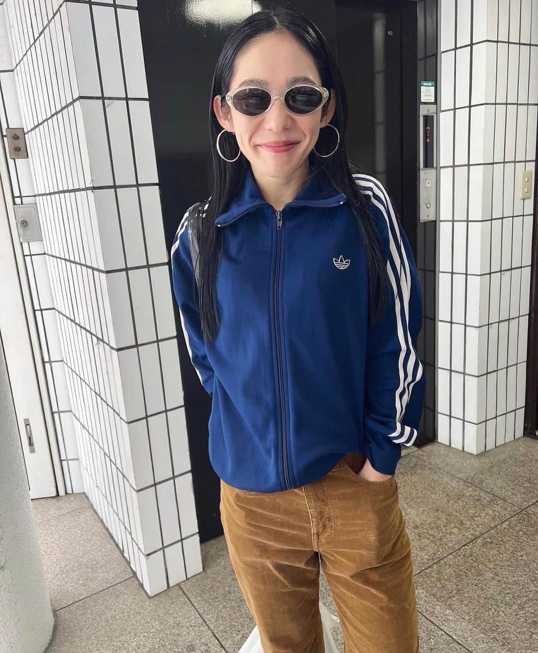 のインスタグラム：「simpleが一番かっこいい😎 . hair/ @moe_nanuk  . #guestnanuk」
