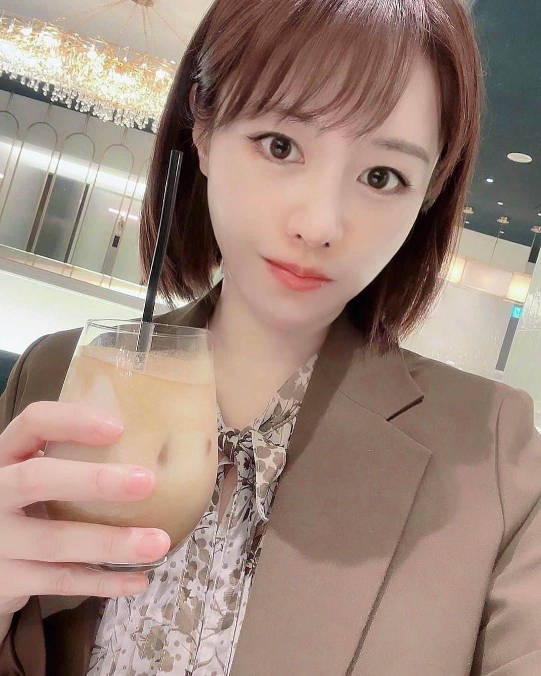 瑠川リナのインスタグラム：「食欲の秋🍁🌰🥐☕️」