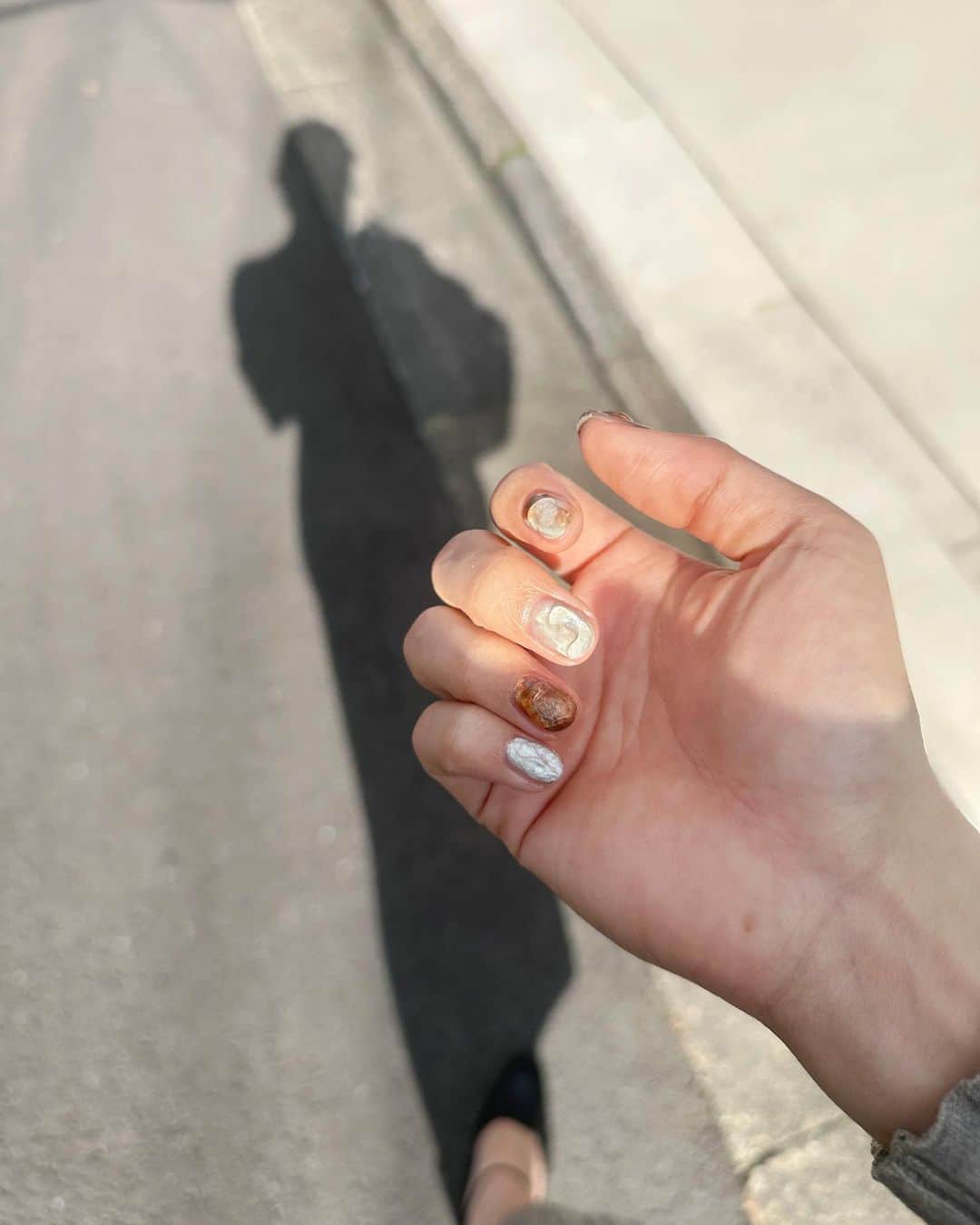 荒谷柚風のインスタグラム：「🍂 nail   @rin_nail911」