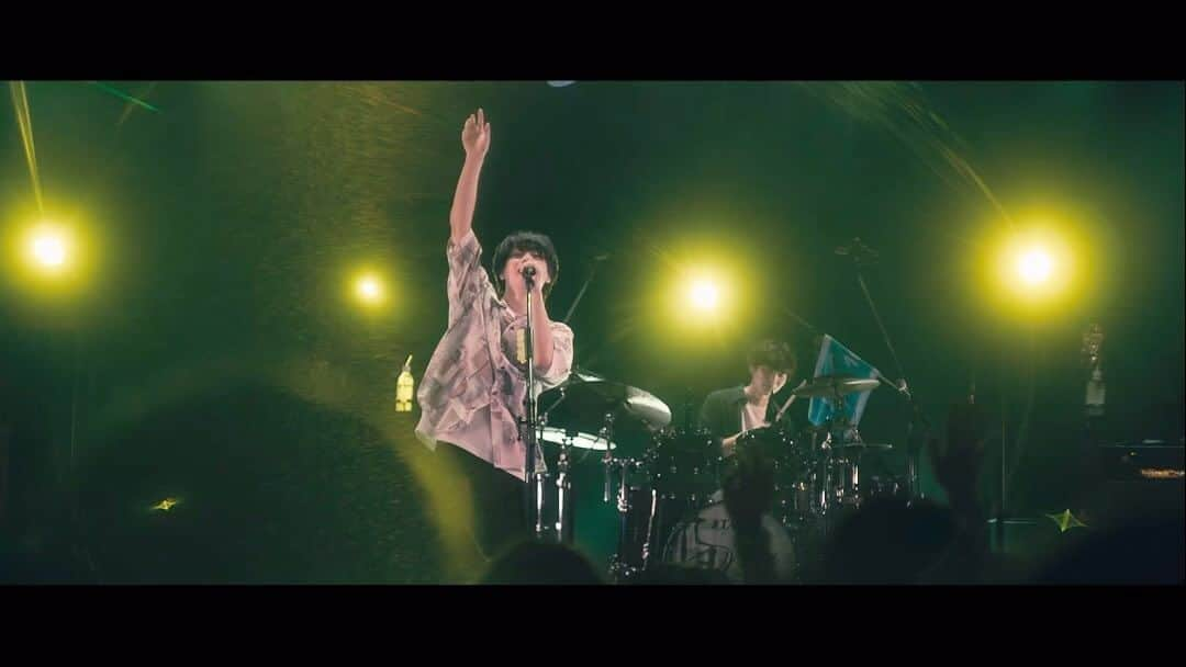 マルシィのインスタグラム：「【ライブ映像公開🎉🎊🎥】  ワンマンライブツアー“melt into you” より 『未来図』のライブ映像を公開‼️🎸  初のZepp Hanedaワンマン！ 是非、ご覧ください🙌」