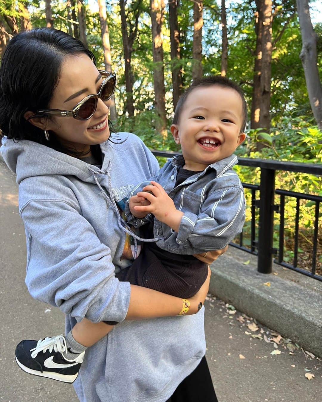 松山かなこのインスタグラム：「世界一可愛い甥っ子🥹笑 兄夫婦にも久々会えてめちゃくちゃ楽しかった休日の記録♡」