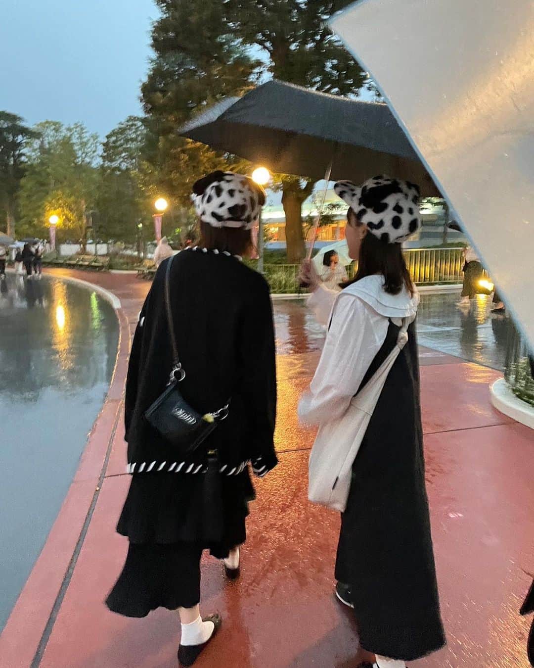 地頭江 音々さんのインスタグラム写真 - (地頭江 音々Instagram)「雨もまた一興  上げたかった写真載せられてなかったからﾔﾘﾅｵｼ」10月13日 21時10分 - jitoe_nene