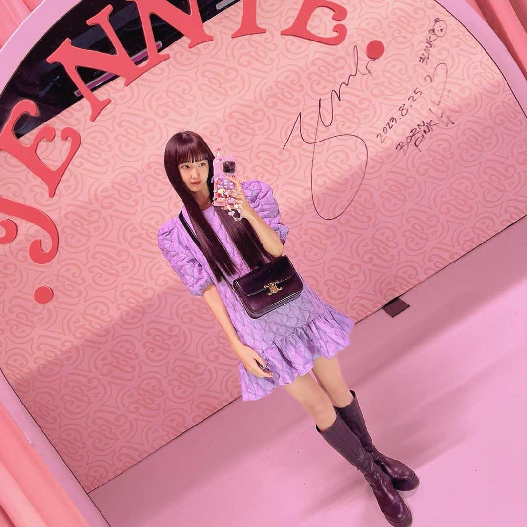 道江幸子のインスタグラム：「BLACKPINK × VERDY ポップアップ行ってきました🤍🩷🖤 全部可愛いかった👑」