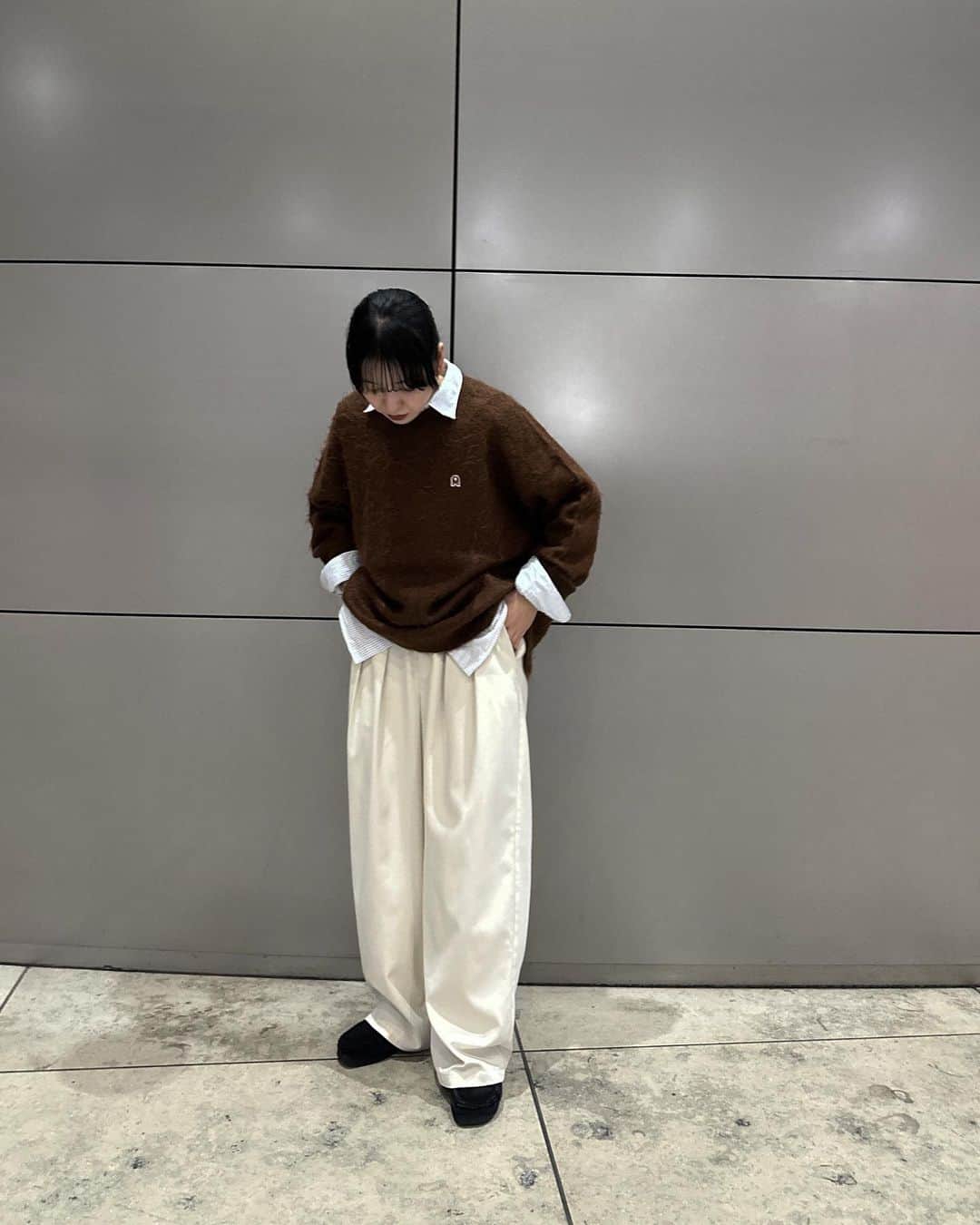 mahoのインスタグラム：「＊ストライプシャツと相性良すぎるニット🧶 . #ootd#メンズライク#シティーガール#シティーボーイ#uniqlo#clarks#ミリタリーコーデ#outfit#mensfashion#used#classystreetwear#freshfits#outfitoftheday#pauseshots#snobshots#military#cityboy#cityboyootd#whatwewear#whatwelike#pr @favclo.official」