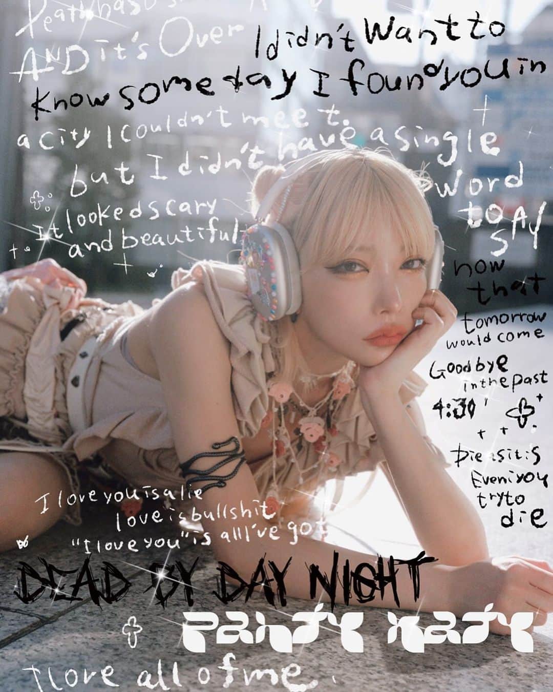 香椎かてぃのインスタグラム：「改めましてDEAD BY DAY NIGHTありがとうございました❤︎ 去年に引き続き大好きなカメラマンさんのアキタさんに写真を撮って頂きました。アキタさんの撮る自分が自分じゃないくらい素敵で、今までもいろんな撮影をしてもらいましたが今回も写真が素敵すぎてZINEを作ってみました お気に入りの一作です  @erinkaori」