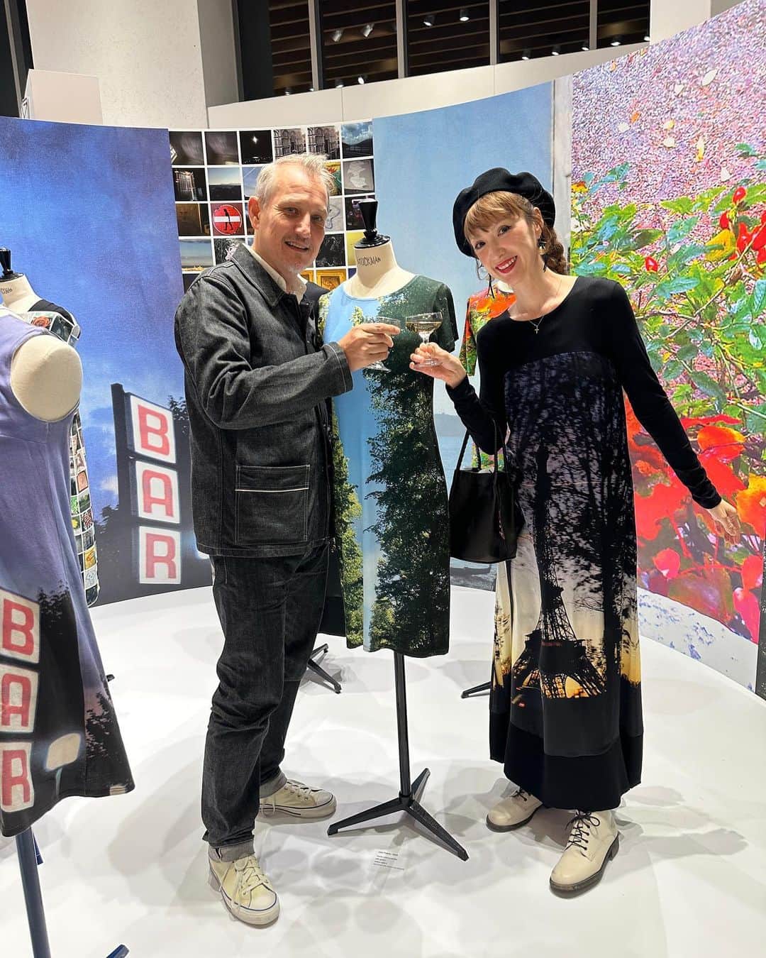 SHOKOさんのインスタグラム写真 - (SHOKOInstagram)「アニエスベーが日本上陸40年🇫🇷 明日から代官山T-siteにて大きな展示が始まります。今夜はオープニングレセプションへ。  『アニエスべーを巡る』と称した展覧会は、パリの1号店の再現とパリの街並みを新しい形で体感できる没入型ARスペースで、iPhone画面を見ながら不思議な体験をしつつ、デザイナーのアニエスがこれまで撮影してきた写真や転写プリントの服の展示など、遊び心と驚きの詰まった空間。  私も今夜は、本展のコンセプトに合わせてアーカイヴ・コレクションから、エッフェル塔の転写プリントのドレスを着てお祝いへ🥂🇫🇷  パリの本社に行く度、フランス人スタッフが着ているのを見ていた超ビッグサイズのカーディガンプレッションを初めて着てみたり、ケータリングがシェフの丸山ちひろ君監修だったり、ダンサーのアオイヤマダさんに会ったり、ローラン社長や、昔から長いお付き合いのアニエスべースタッフの皆との再会も、楽しいひとときでした✨  展示は10/22まで。ぜひお出かけください！  【 Signé agnès (b.) 「アニエスべーを巡る」展】   10月14日（土）より 東京・代官山T-SITE GARDEN GALLERYにて Signé agnès (b.) シニエ・アニエス（べー）  @agnesb_officiel」10月13日 21時50分 - shoko_london