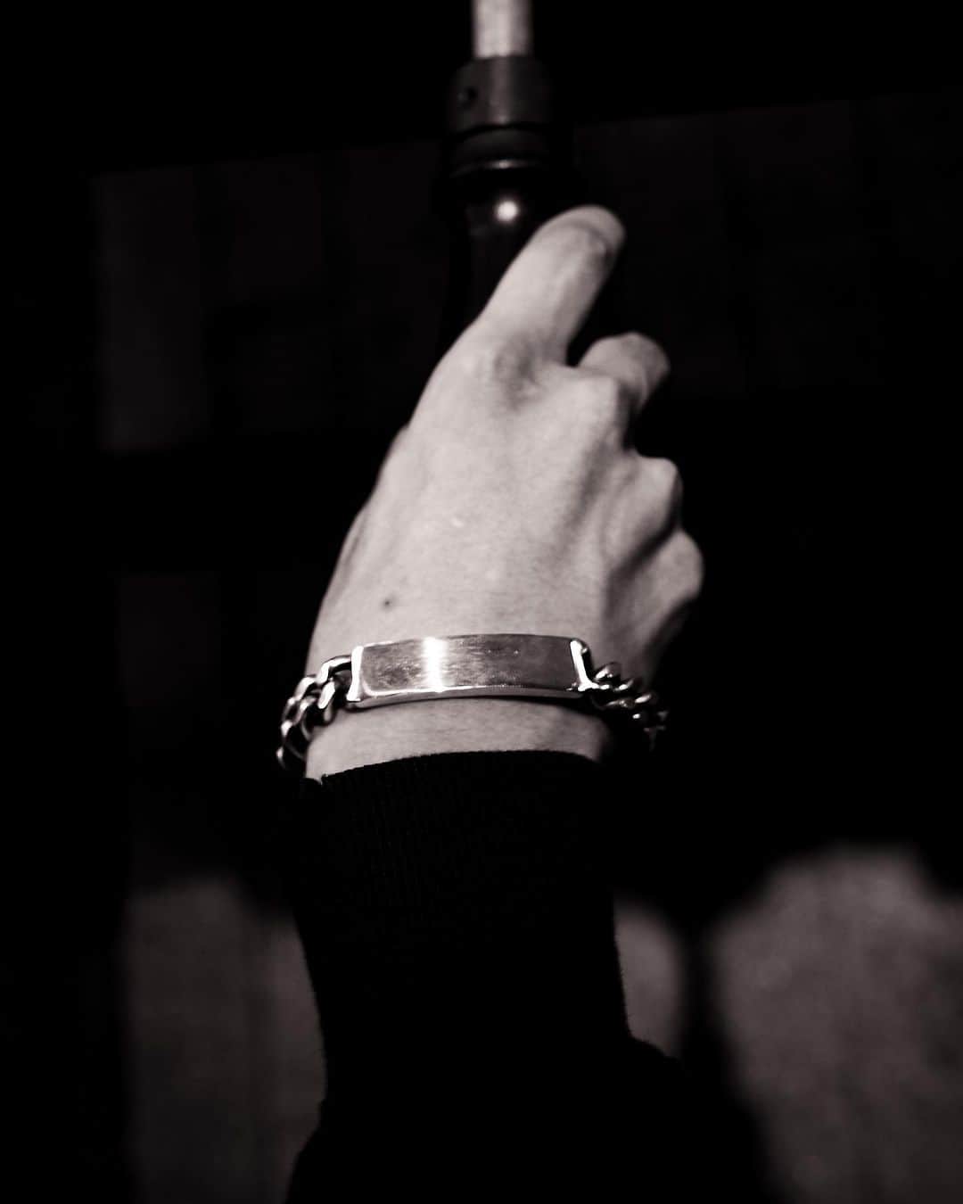 のインスタグラム：「DELUXE 2023Autumn&Winter collection   LOVE&HATE  Will be available on our website  2023.10.14(sat)11:00am  #deluxe_jp」