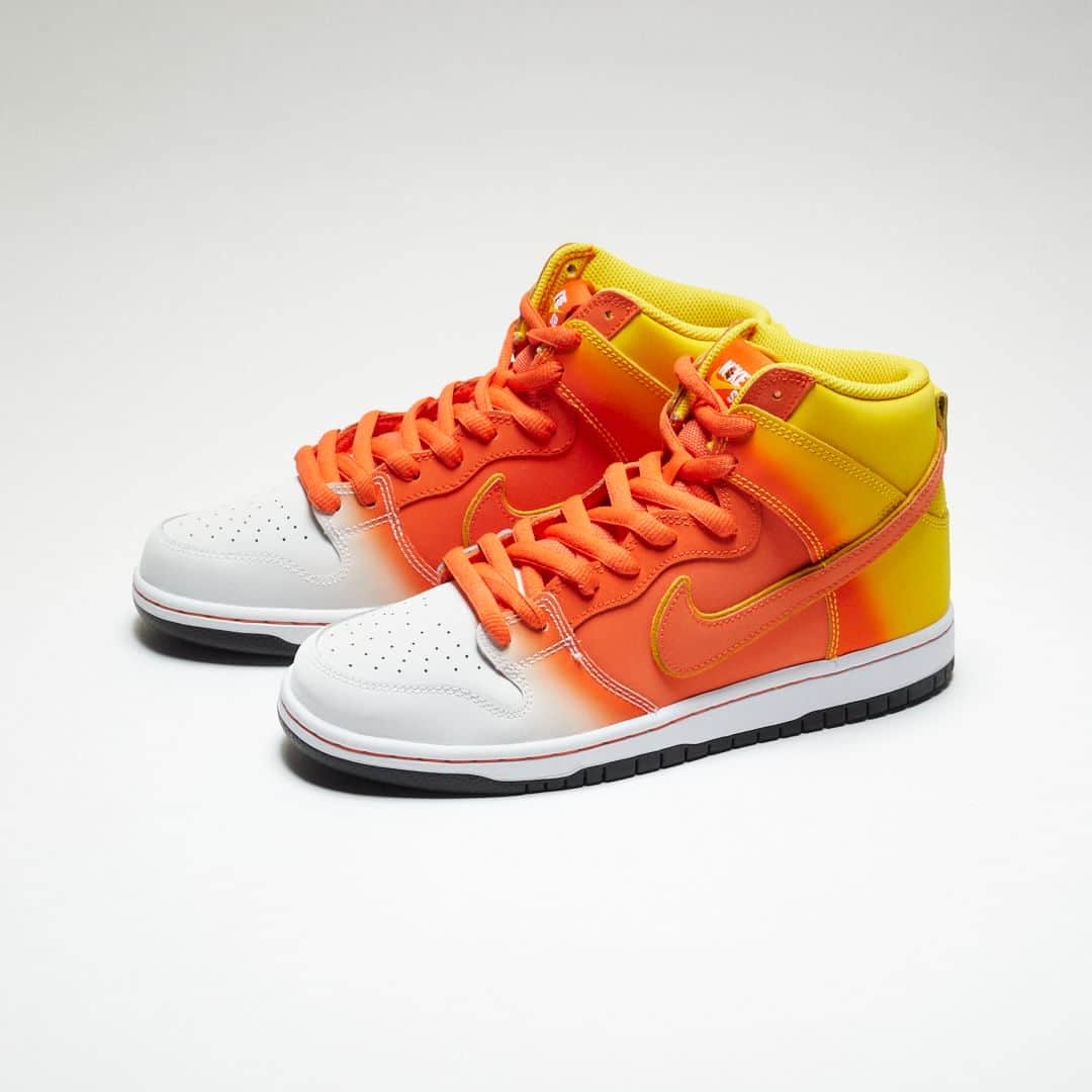 UNDFTDのインスタグラム：「Nike SB Dunk High 'Sweet Tooth' // Available Saturday, 10/14 at 11am at UNDEFEATED La Brea, Silver Lake, Santa Monica, Glendale, SF, Las Vegas, Phoenix and 7am PST at Undefeated.com  @nikesb」