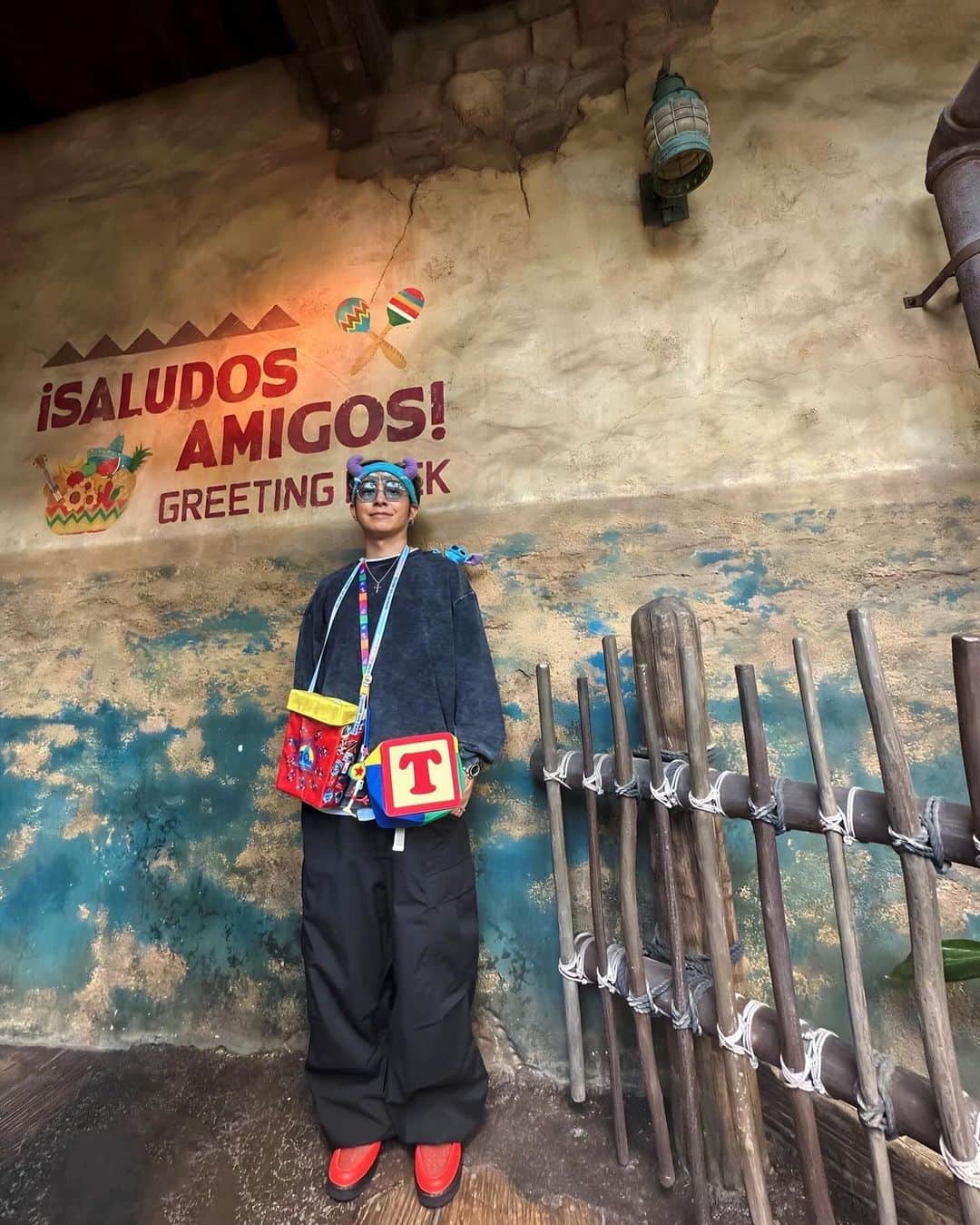 ヤスタケのインスタグラム：「🇲🇽🪇 Duffy待ち🧸  #disneysea」