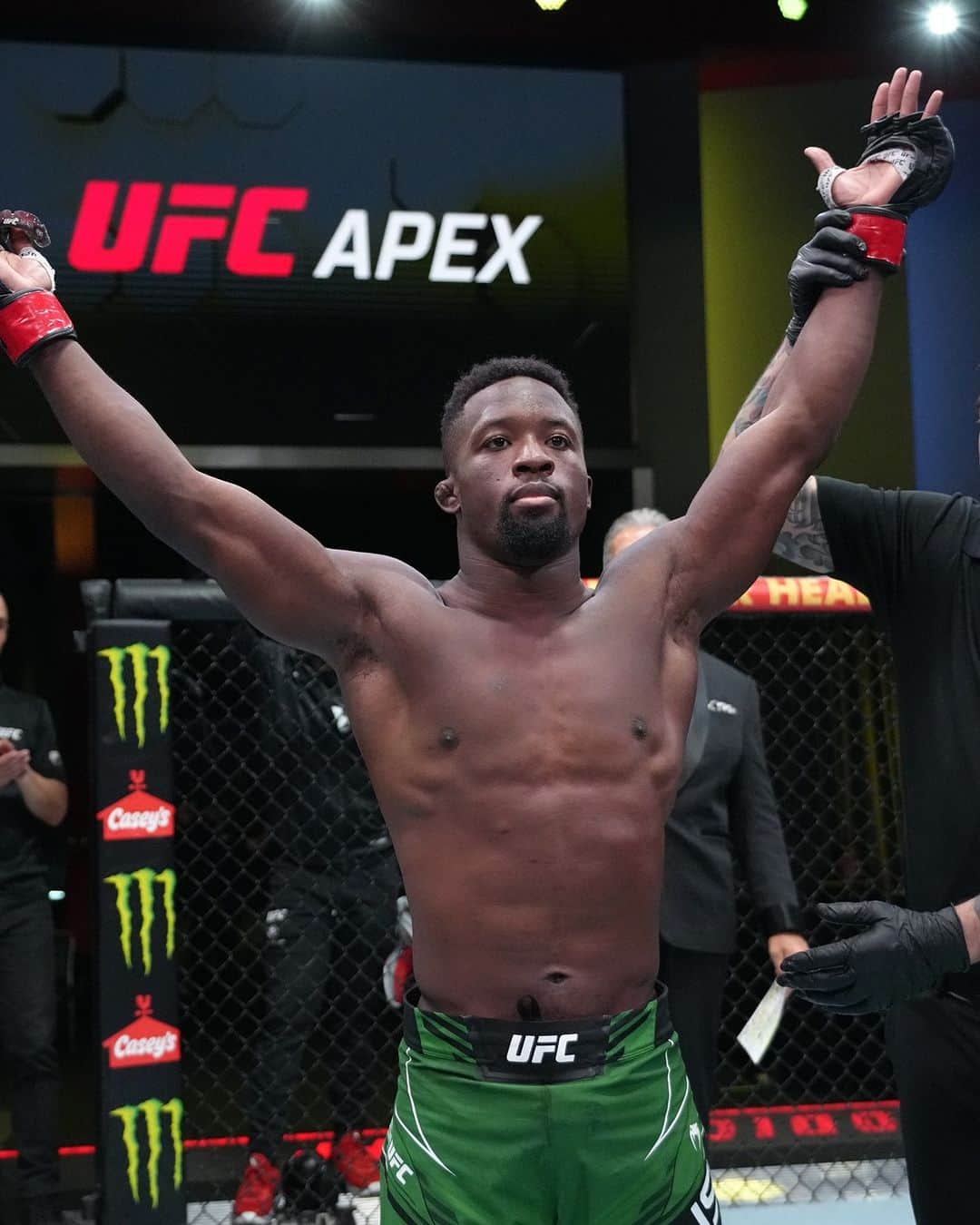 UFCのインスタグラム：「Yusuff vs. Barboza is happening tomorrow.   Get ready.   [ 4pmET / 1pmPT card start | Live on ESPN+ ]」