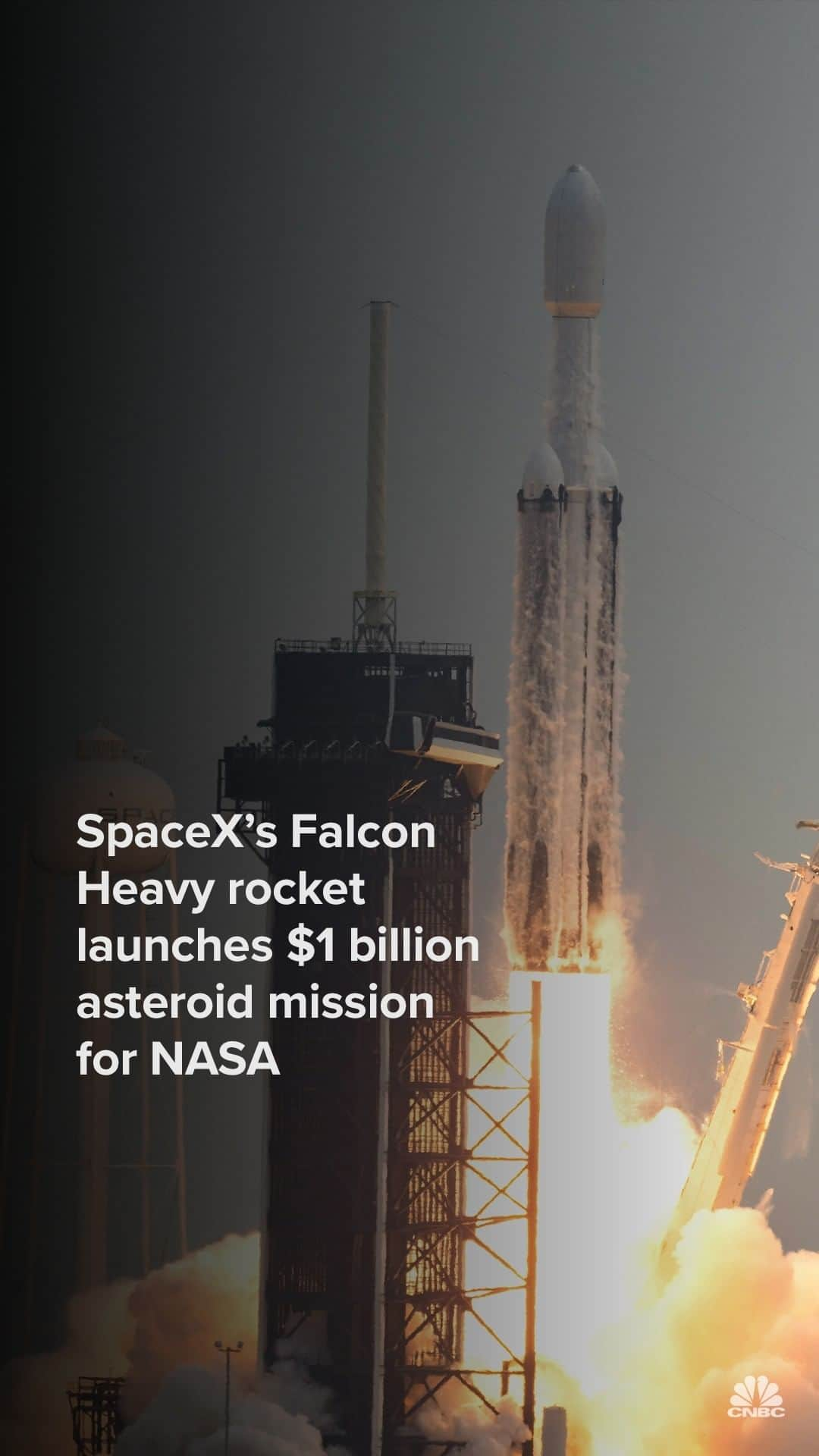 CNBCのインスタグラム：「SpaceX’s powerful Falcon Heavy rocket successfully launched, carrying a NASA mission bound for a distant asteroid.  Targeting the asteroid Psyche, the eponymous NASA mission aims to fly a spacecraft — about the width of a tennis court — on a journey of almost six years and about 2.2 billion miles, arriving at the planetary body in July 2029.  For what NASA hopes to learn from this mission, check out the link in bio.」