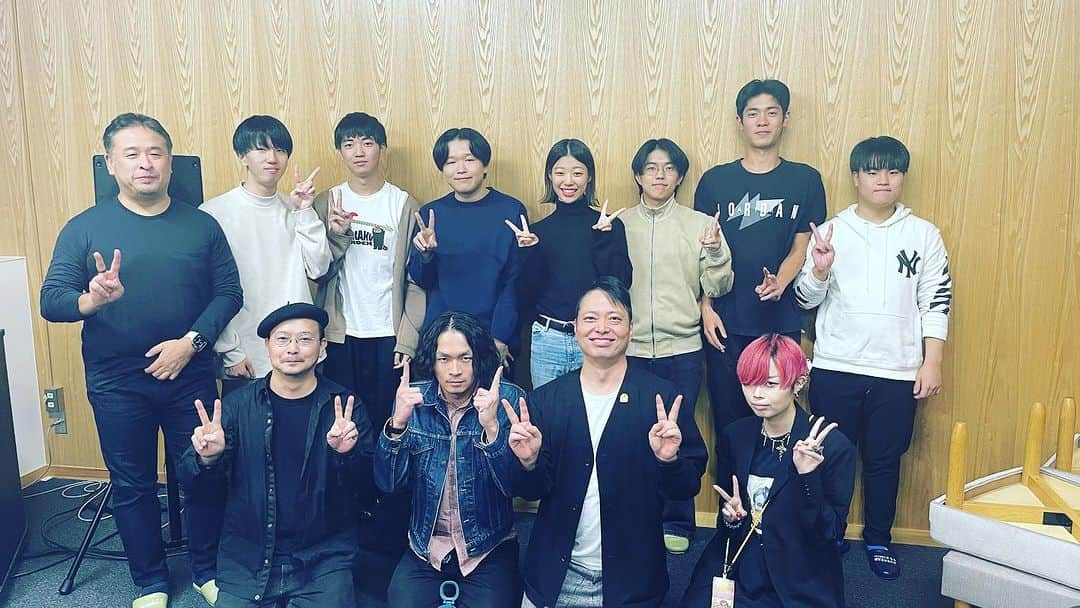 キャプテン★ザコさんのインスタグラム写真 - (キャプテン★ザコInstagram)「福島県楢葉町にて西武文理大学の皆さんと映像ワークショップ💻  それにしても福島ってご飯も美味しいしええ感じよね🍣🍲  皆様お疲れ様でした🙌  #福島県 #楢葉町 #映像 #ワークショップ #西武文理大学 #鮭 #絵」10月14日 8時33分 - captainzako