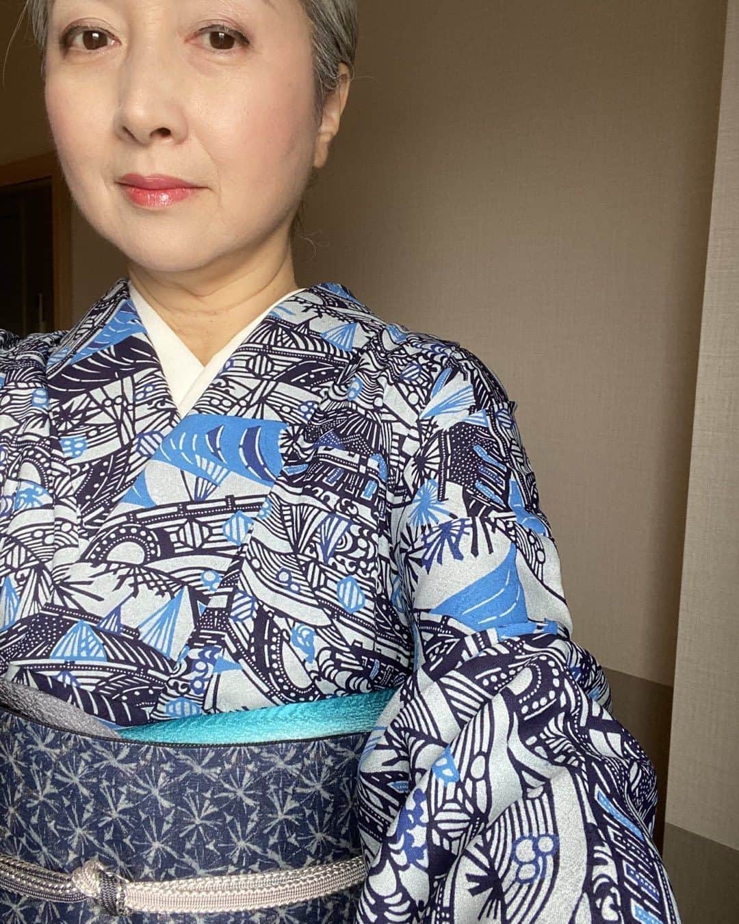 近藤サトのインスタグラム：「#藍染　#着物　#kimono」