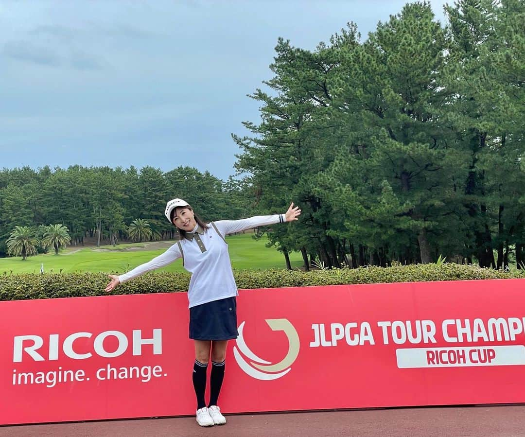 かとうれいこのインスタグラム：「宮崎カントリークラブ 初ラウンド⛳️  空港から近くてびっくり🫢  いつか女子プロゴルフの試合も観戦してみたい。  #bdc_golf  #ゴルフ #宮崎カントリークラブ  #距離長い #宮崎」