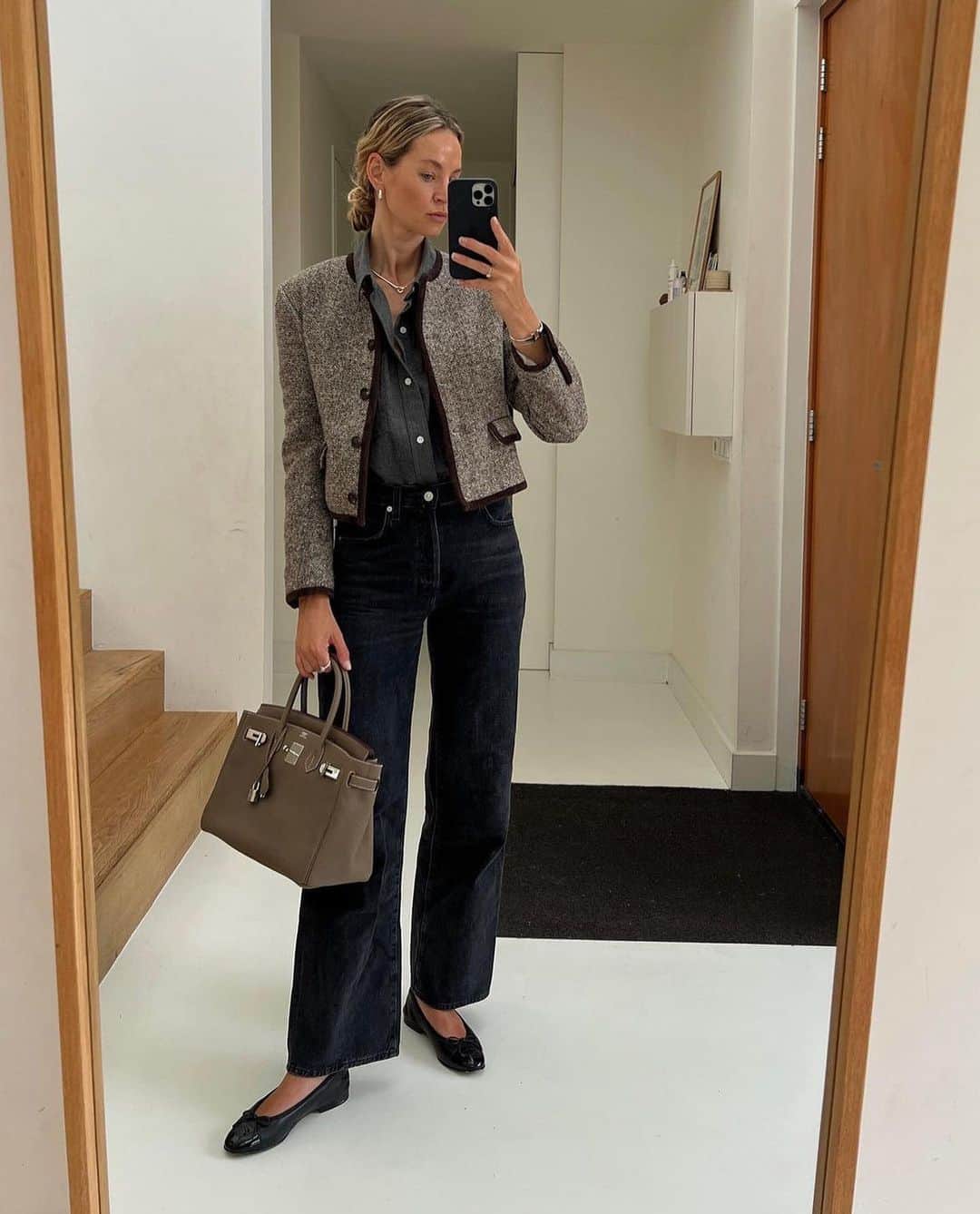 のインスタグラム：「@anoukyve proving that washed black is the trend of the season.」