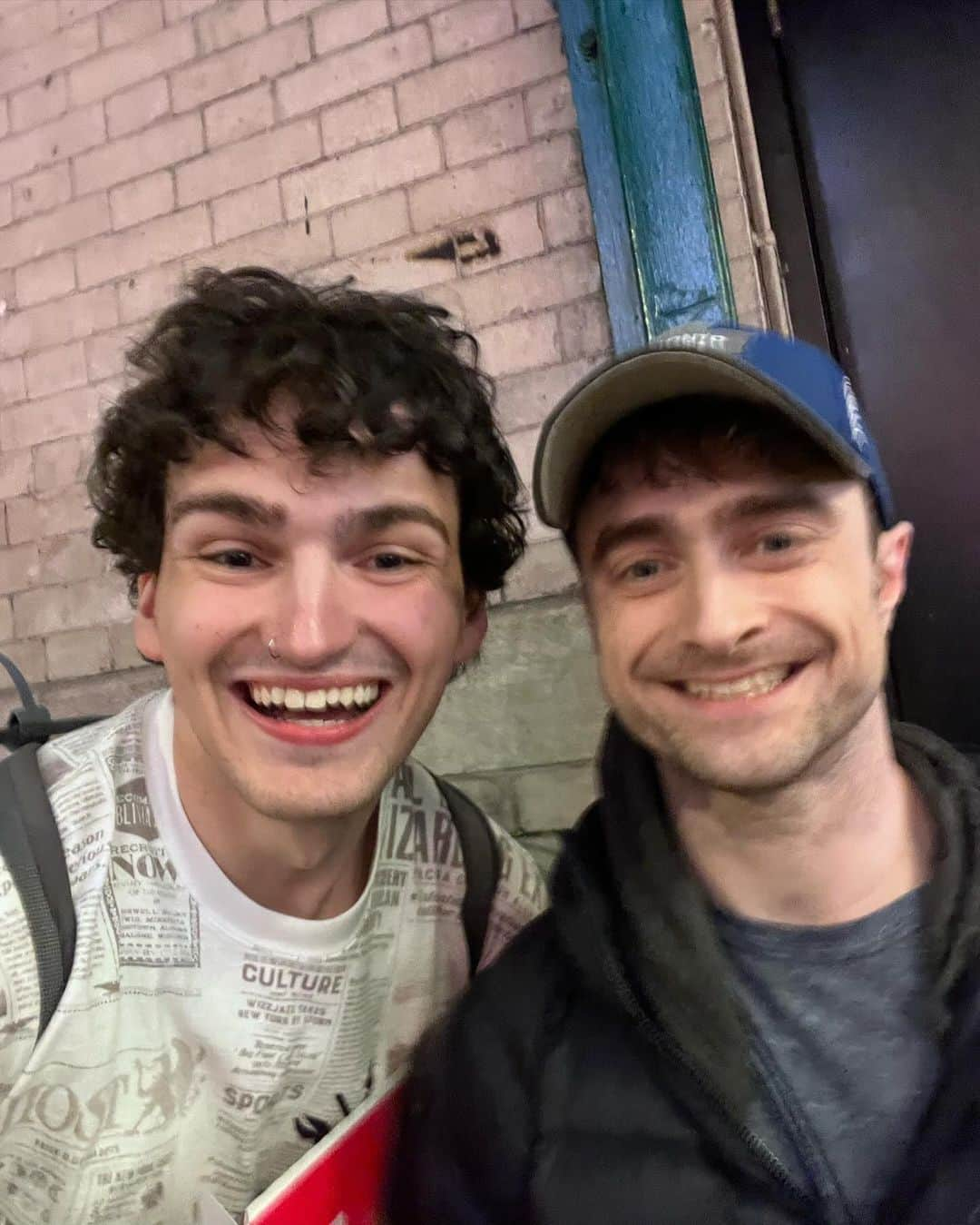 ダニエル・ラドクリフ（ファンアカウント）のインスタグラム：「I MET HARRY POTTER!!!!⚡️ #HarryPotter #DanielRadcliffe」