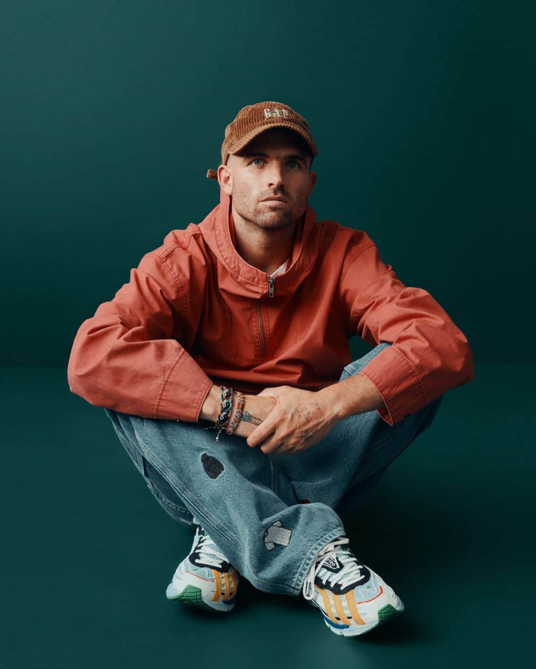 GAPのインスタグラム：「From @sean_wotherspoon’s mind to your closet: “My goal with Re-Issue was to nail my favorite Gap classics with a focus on quality, texture and color. After spending time combing through the Gap Archive, favorites began to stand out. The hoodie is a mix of three different vintage Gap hoodie styles. The corduroy was a no brainer. I remembered the reversible nylon/fleece jacket from when I was a kid — seeing my dad wear it and seeing it on a mannequin at the Gap store. I knew I needed to flip it.” — SW .  Re-Issue by Sean Wotherspoon is now available. Online and in select stores.」