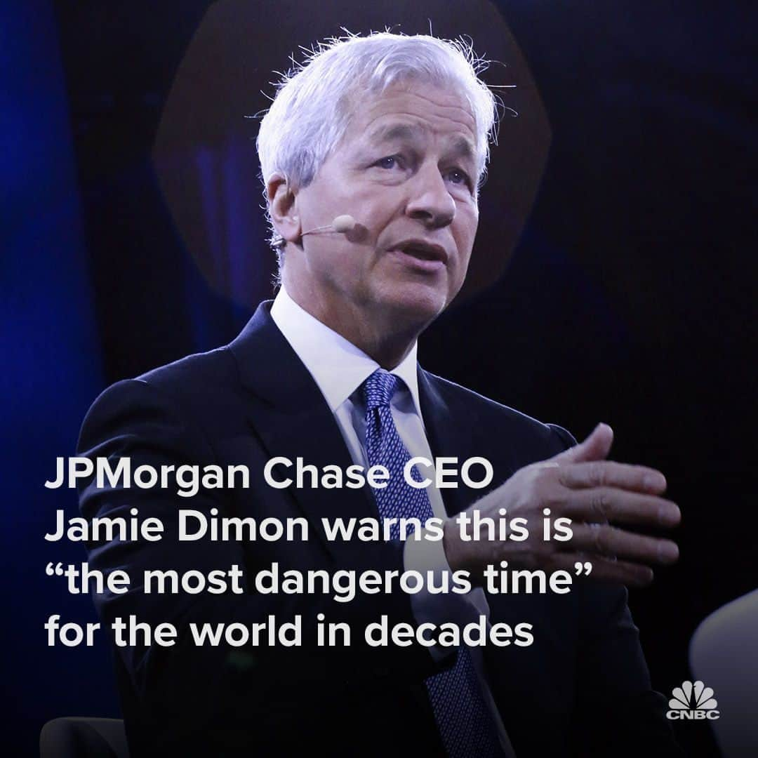 CNBCさんのインスタグラム写真 - (CNBCInstagram)「JPMorgan Chase delivered strong profits for the third quarter along with a stern warning Friday from its top executive about the perils the world faces from multiple threats.  “This may be the most dangerous time the world has seen in decades,” CEO Jamie Dimon said in a statement that accompanied the bank’s earnings news release.  The head of the largest U.S. bank by assets cited the ongoing war in Ukraine as well as the attacks Hamas launched on Israel last weekend that he said “may have far-reaching impacts on energy and food markets, global trade, and geopolitical relationships.”  More details on Dimon’s comments at the link in bio.」10月14日 2時00分 - cnbc