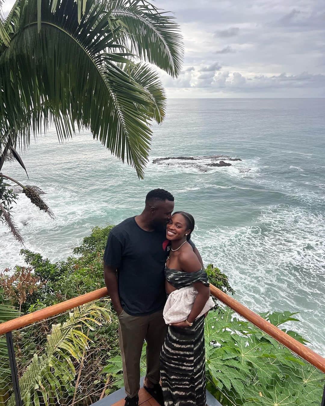 スローン・スティーブンスのインスタグラム：「My travel partner ✈️   In every season ❤️」