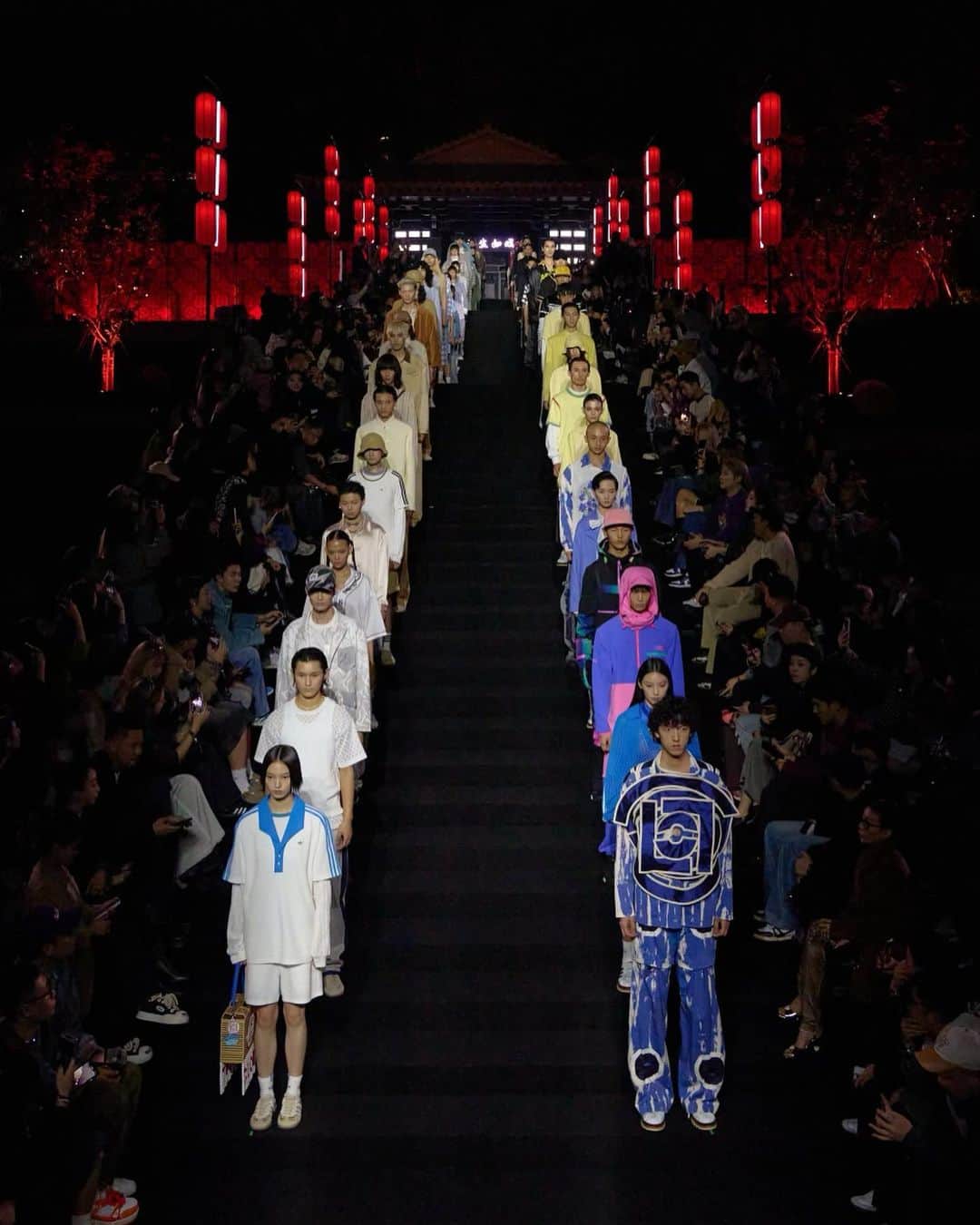 陳冠希のインスタグラム：「@clot SS 2024 “CHANGE THE GENERATION” thanks to @humberto @kpee @yuanyileee @vinnielooo @clot @adidasoriginals @3125c @_yueqiqi @staffonlystudio @sankuanz @pronounce @carolineqiqi @bolinisbolin and EVERYONE WHO HAS SUPPORTED US THROUGH OUR 20 YEARS !!!!!!」